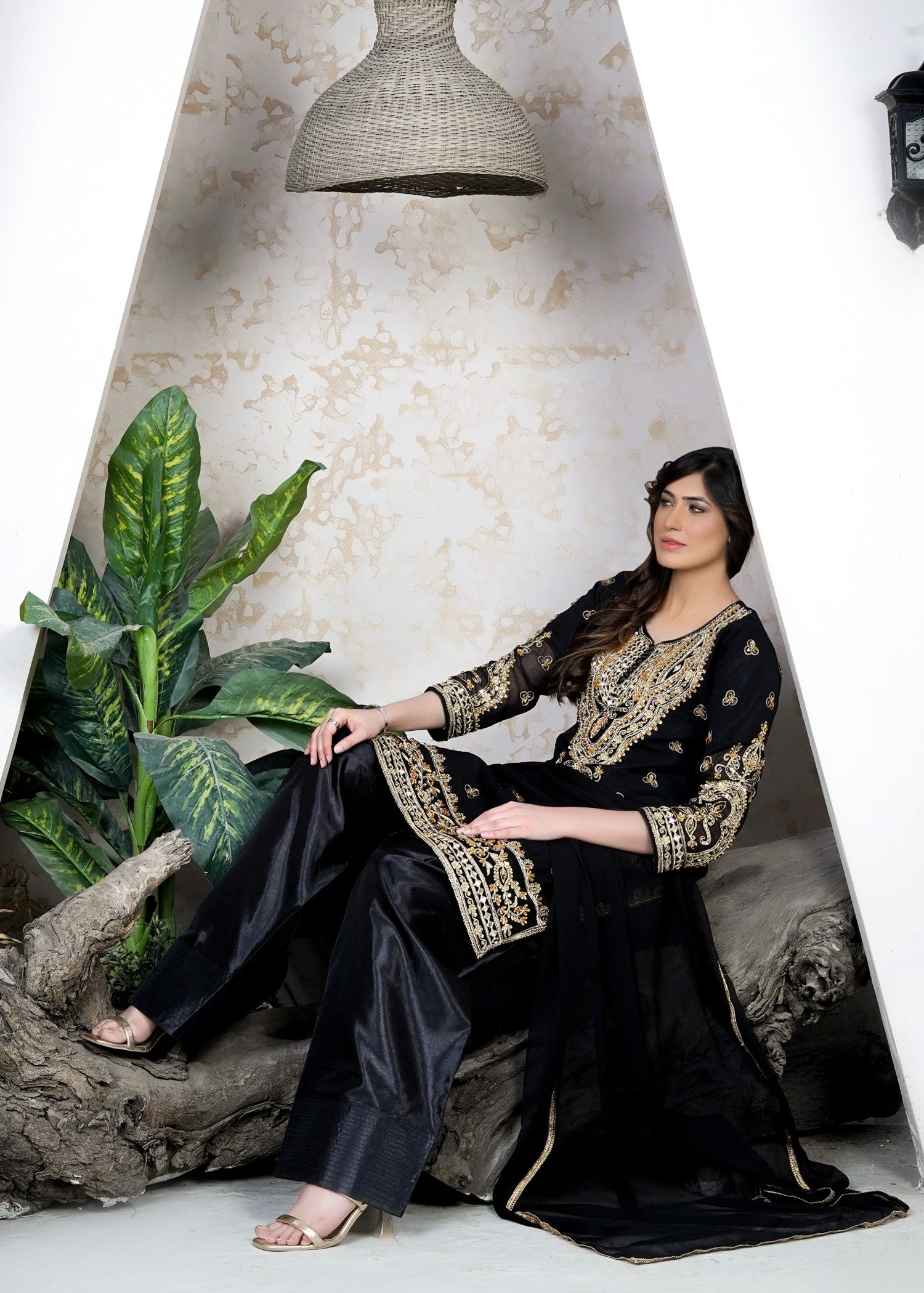 Miss & Mrs Farhsi ari ada mirror. Women 3pcs