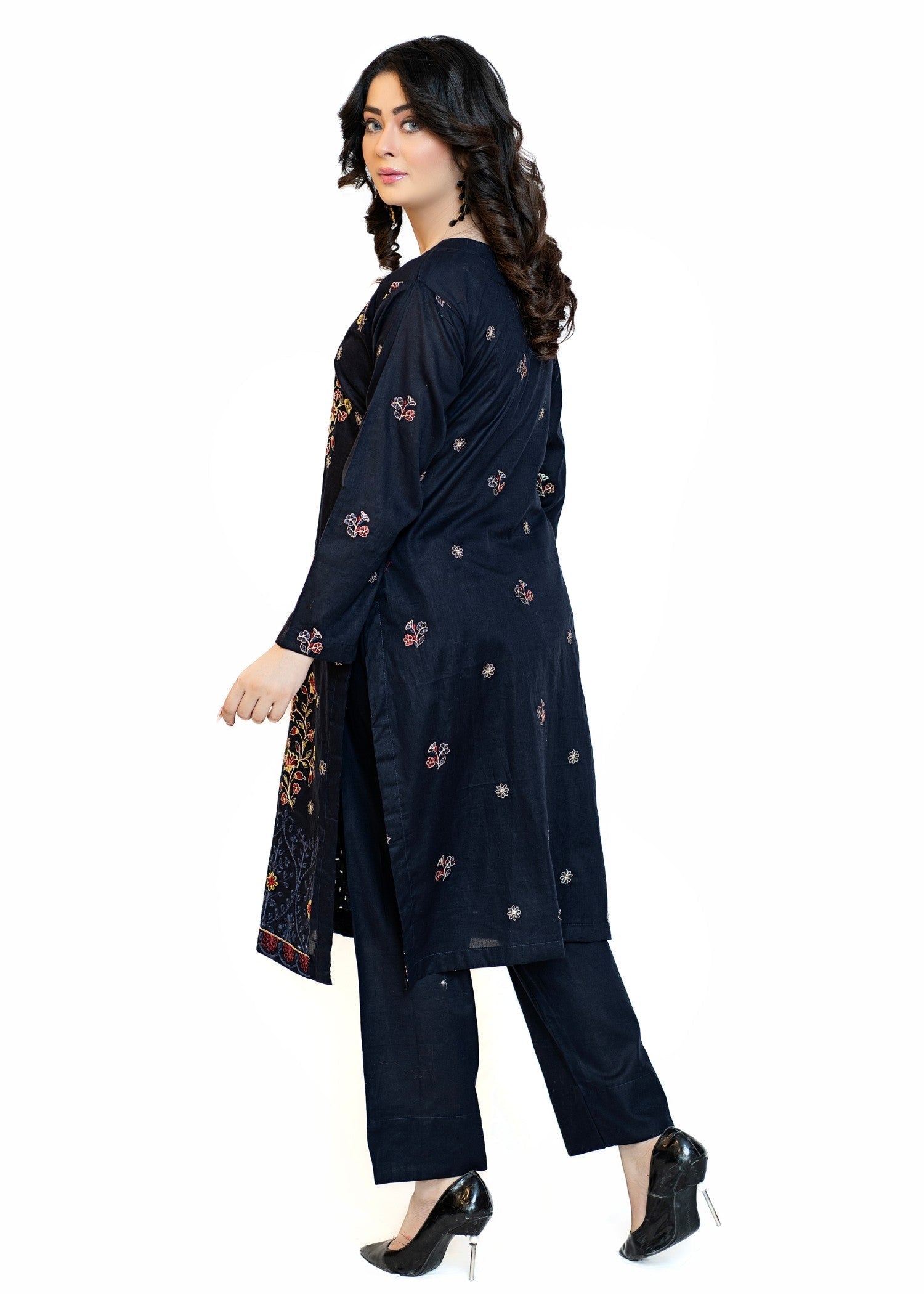 Miss & Mrs New embroidery lawn 2.pN Women 2pcs