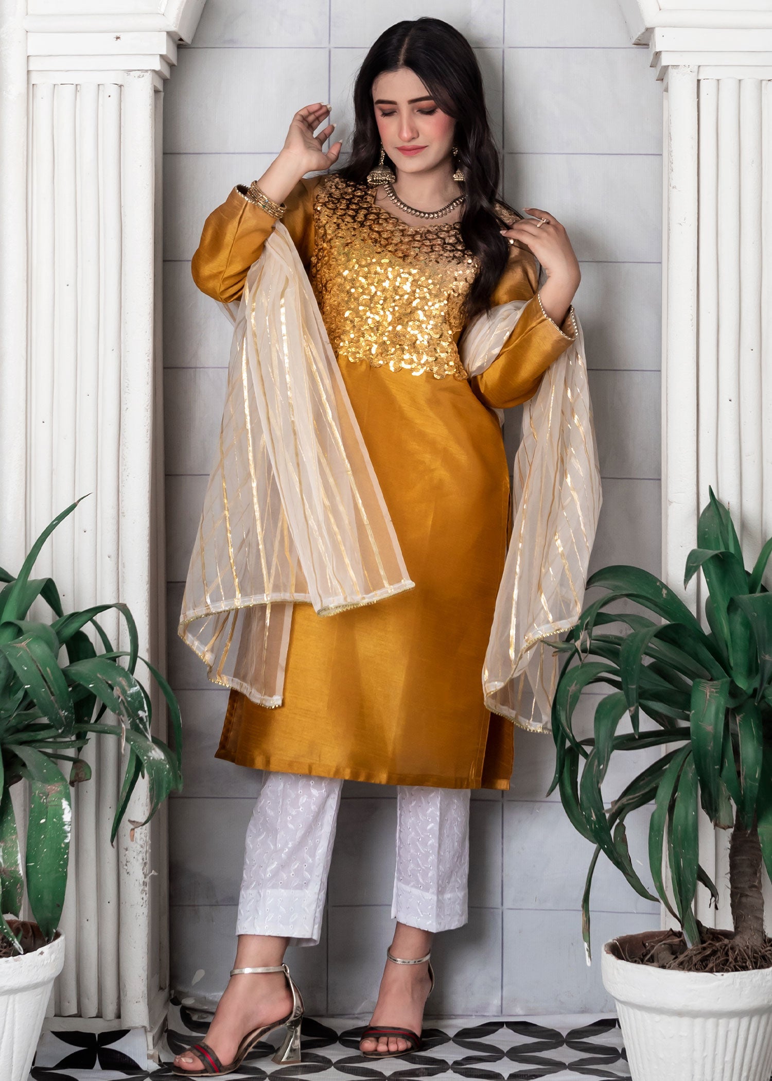 A&J Mommy and Me Gold Women 3pcs