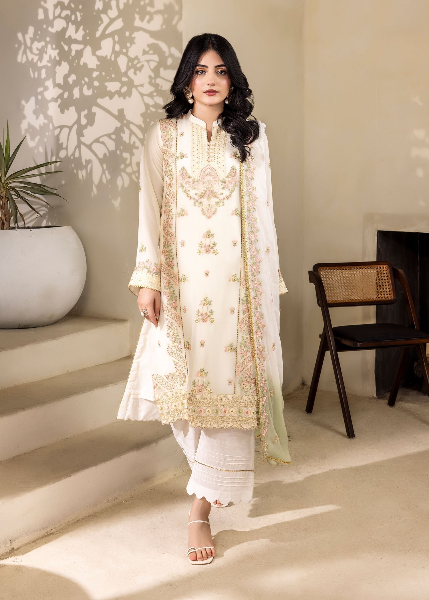 Kanwal Zainab BLOOMING GARDEN Women 3pcs