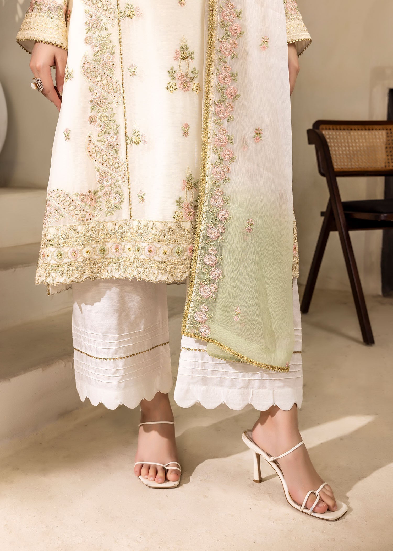 Kanwal Zainab BLOOMING GARDEN Women 3pcs