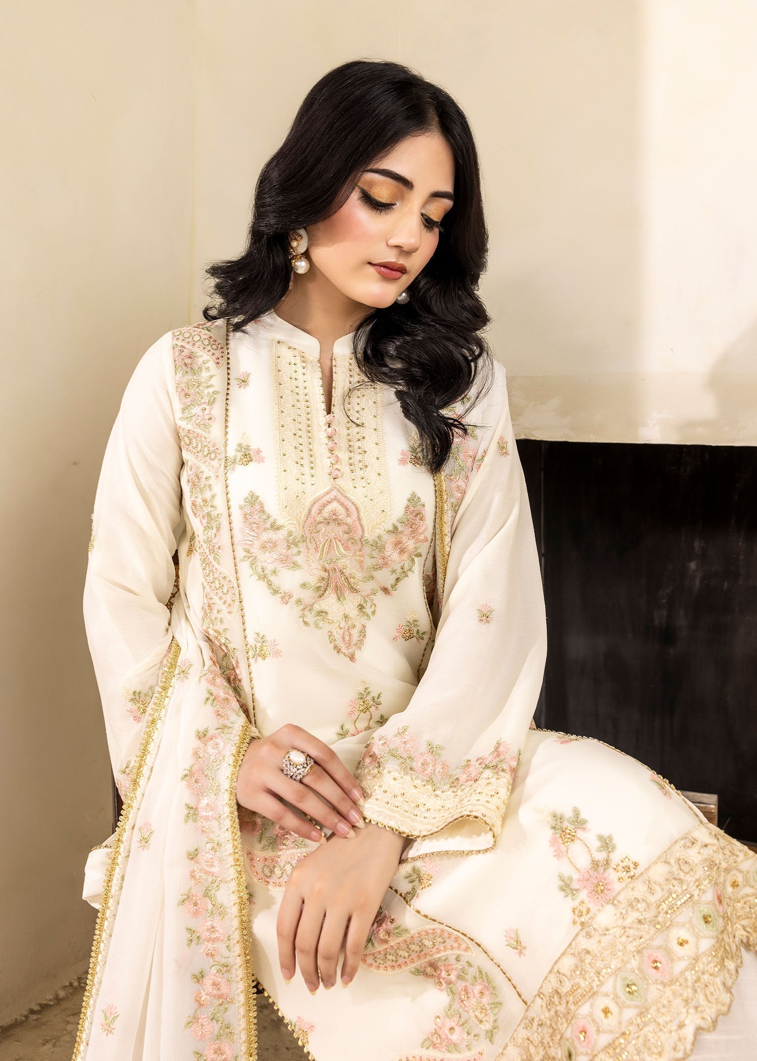 Kanwal Zainab BLOOMING GARDEN Women 3pcs