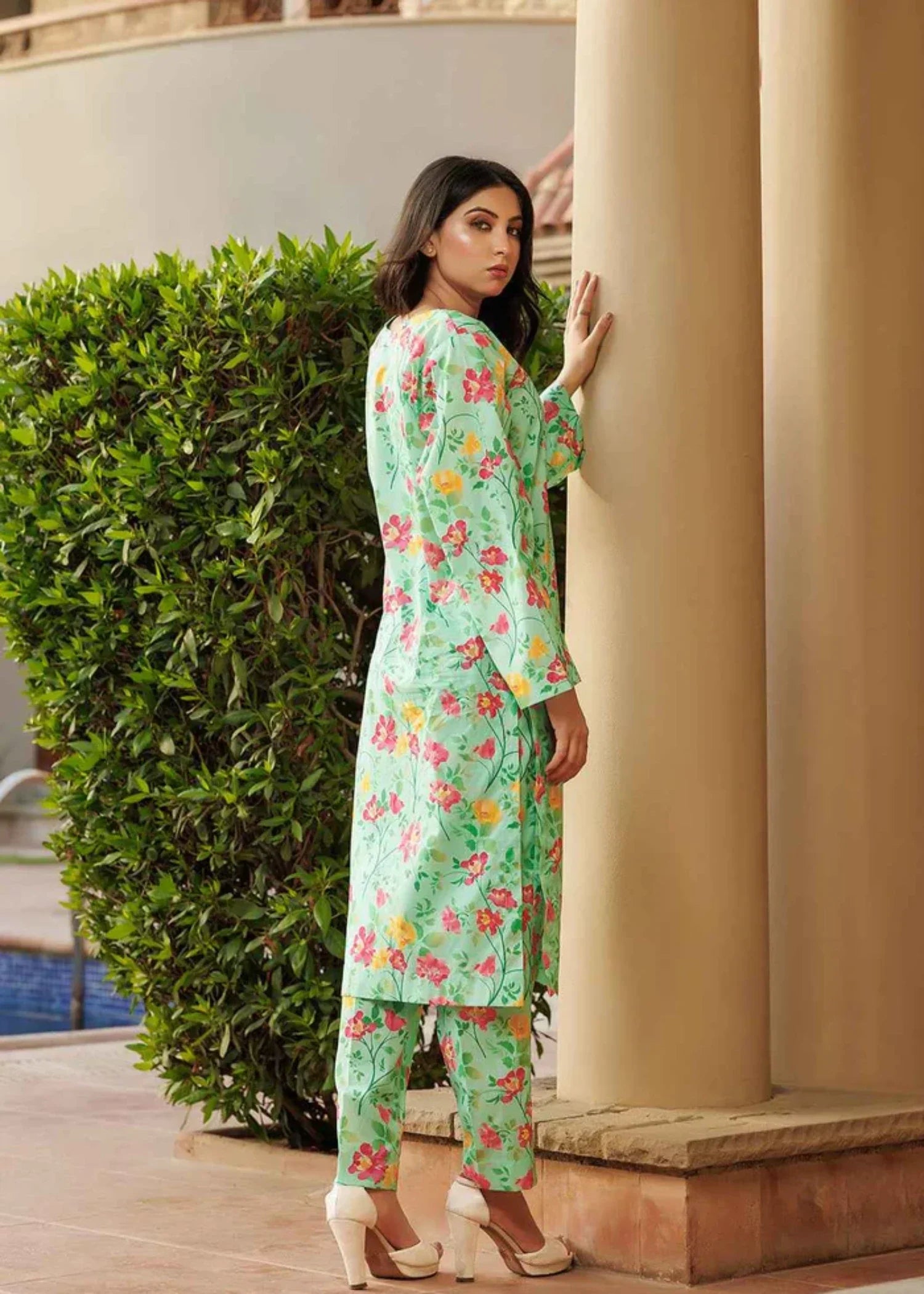 Zarasi Hibiscus Stitched Lawn Suit | Timeless Bloom Women 2pcs