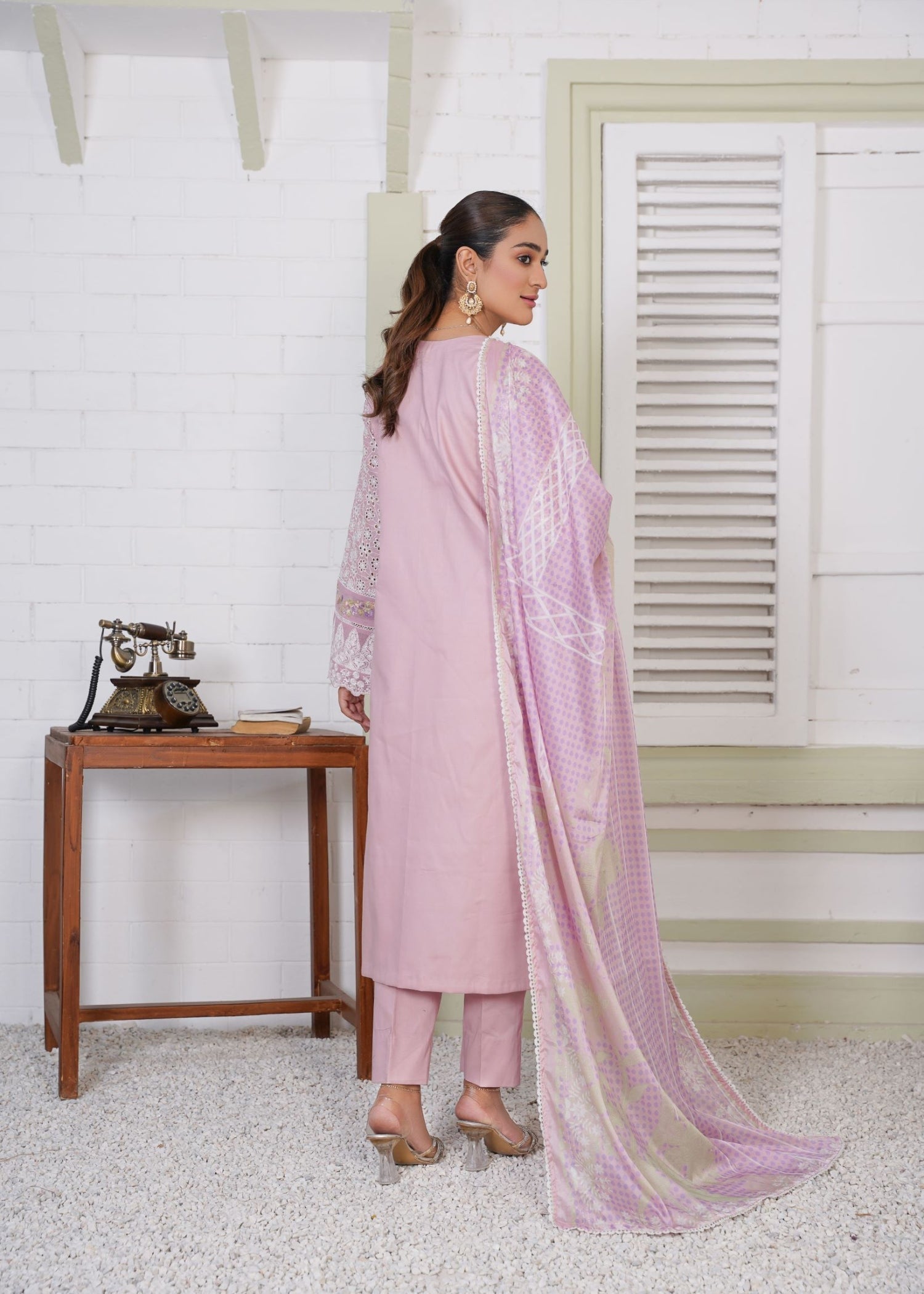 Thread & Weave By Zeplar Ready to Wear Luxury lawn Embroidered RTWL24207 Women 3pcs