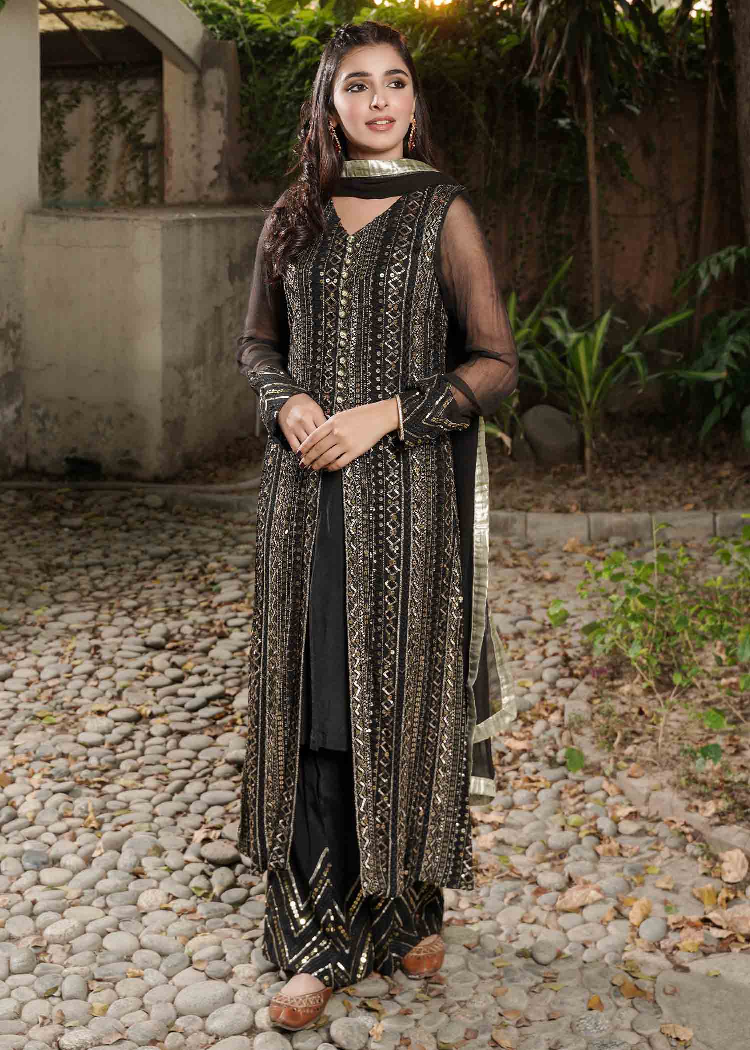 Rang-e-Haya Ufaq/Black Women 4pcs