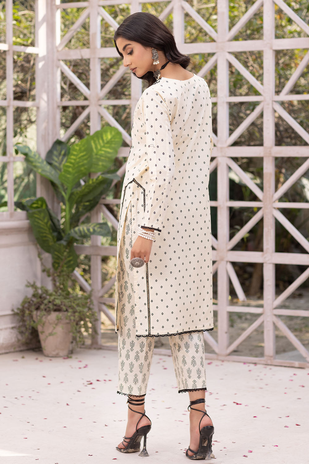 Madame Embroidered Cotton Lawn Co Ord 2684 Women 2pcs