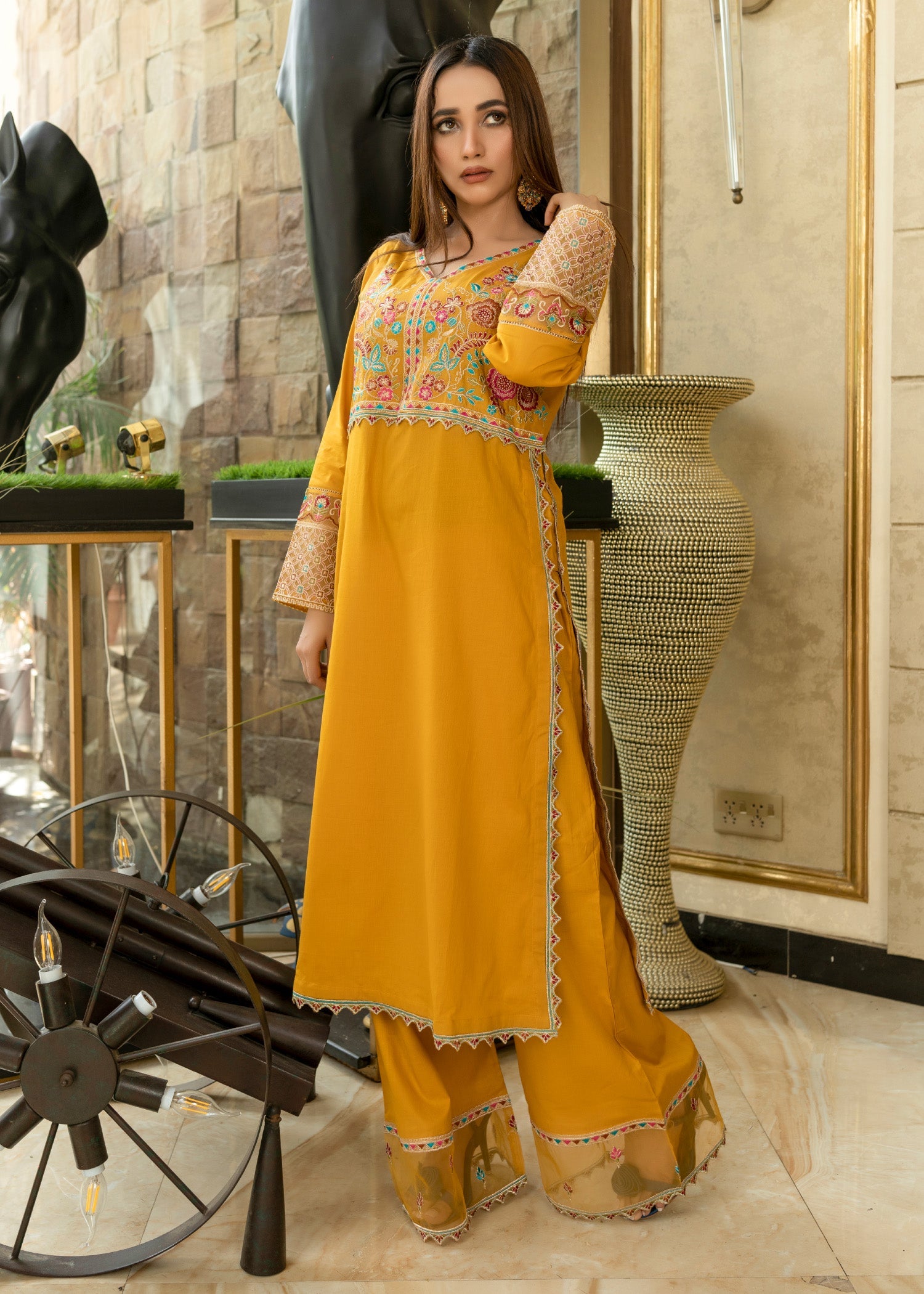 Madame Embroidered Lawn Suit 2703 Women 3pcs