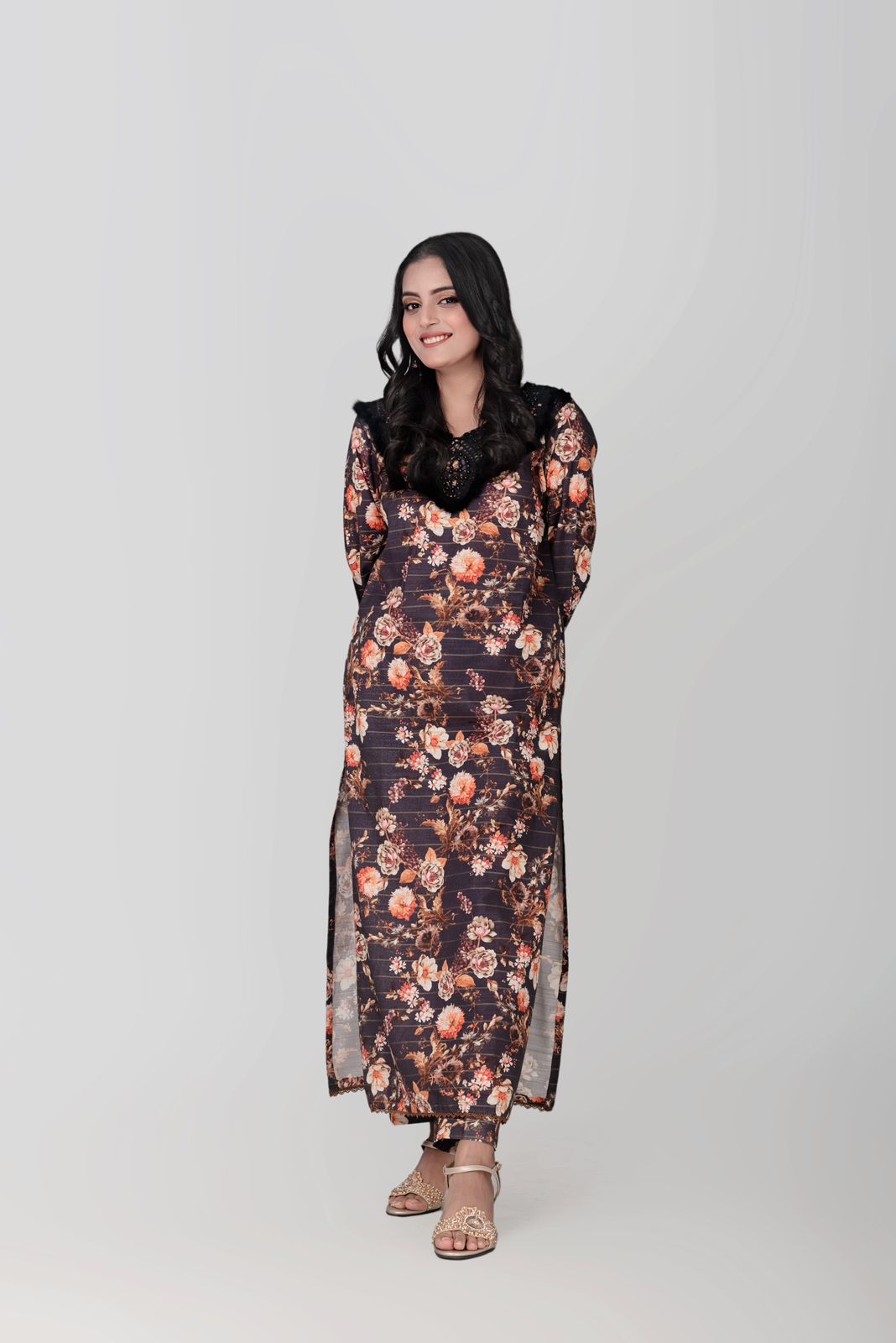 A&J W.E black Women 2pcs