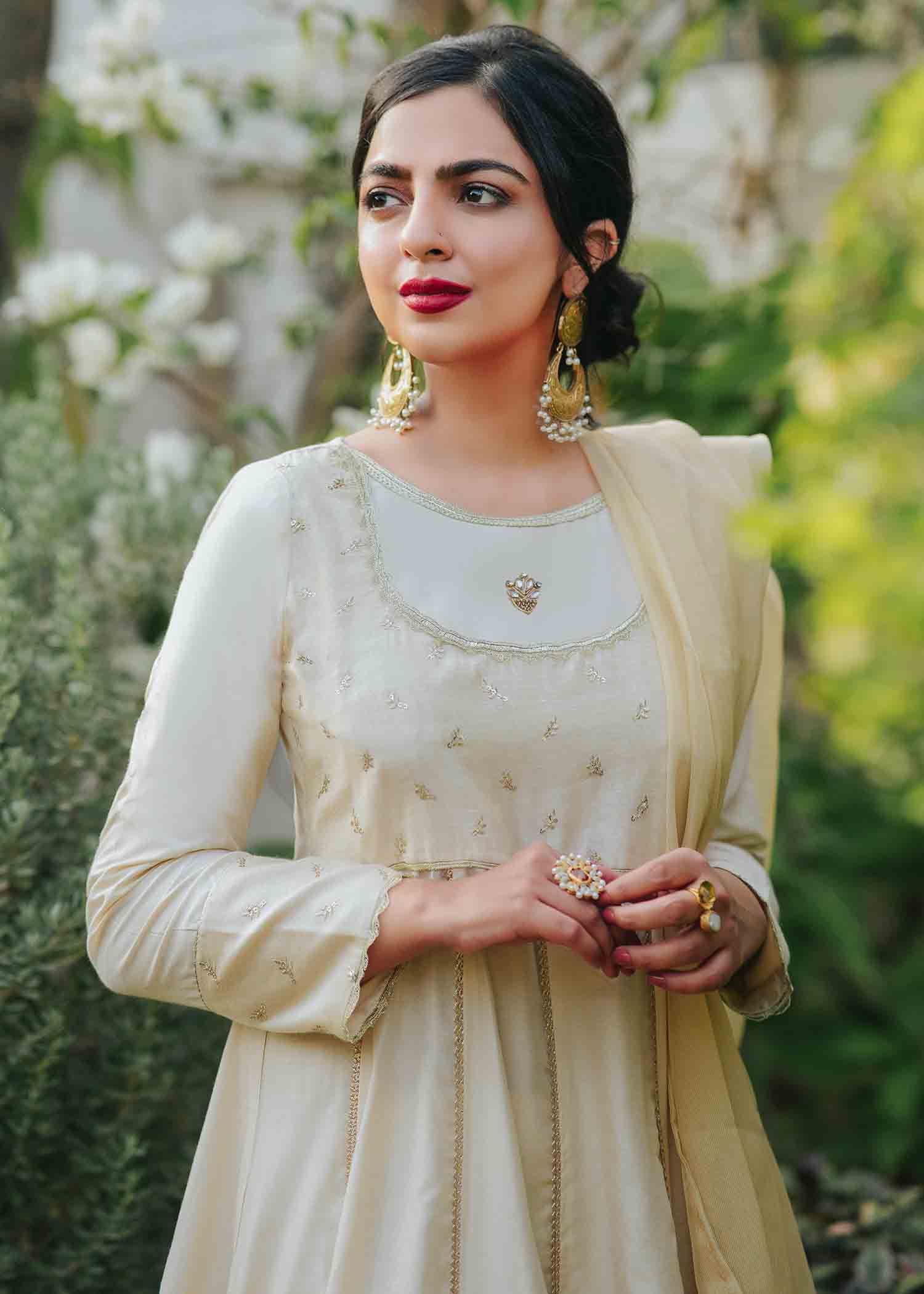 Nuqsh NRA 009 Ivory Kalidaar Pishwas Women 3pcs