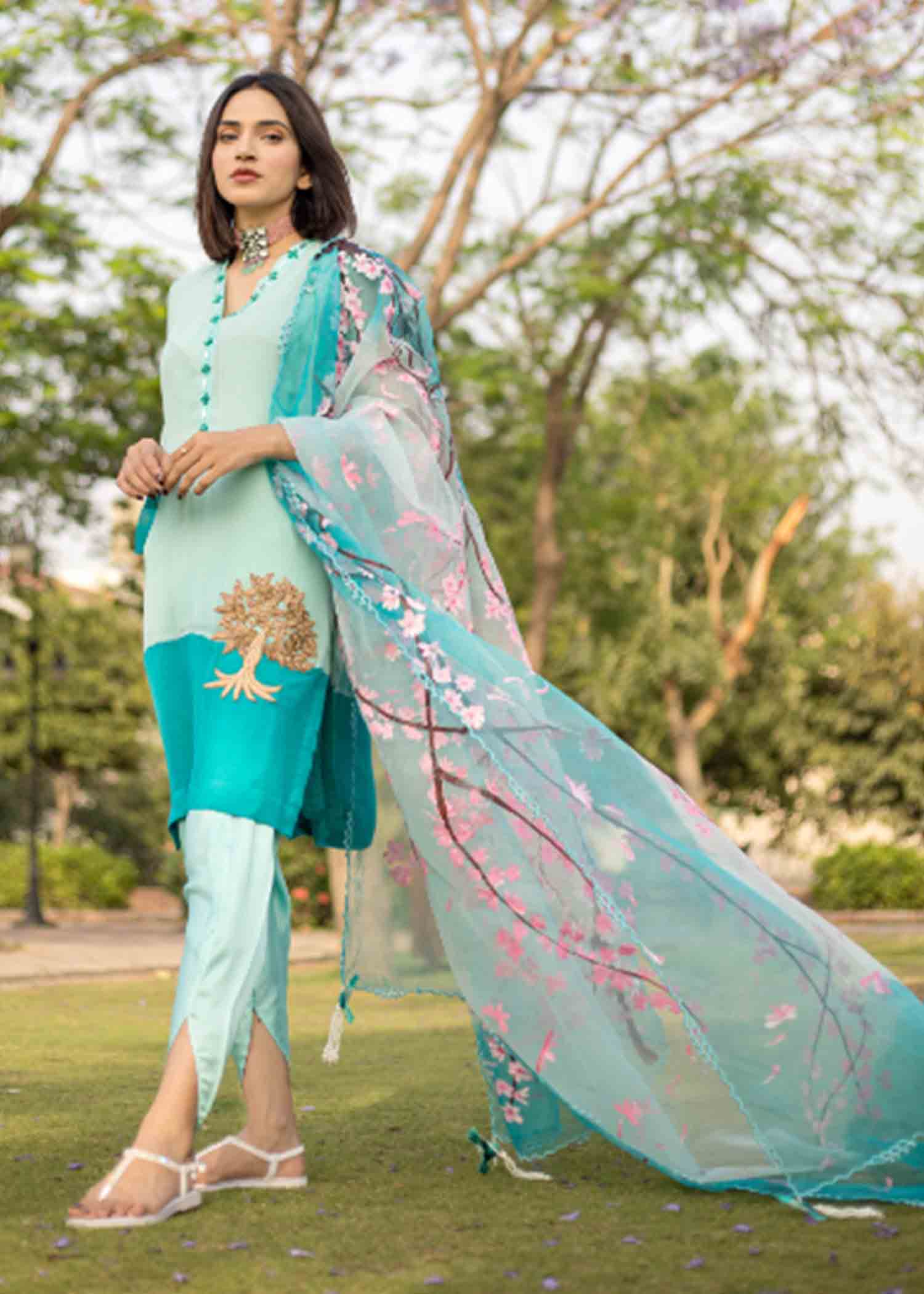 Manaal Arfeen Blossoms Dilkash Women 3pcs