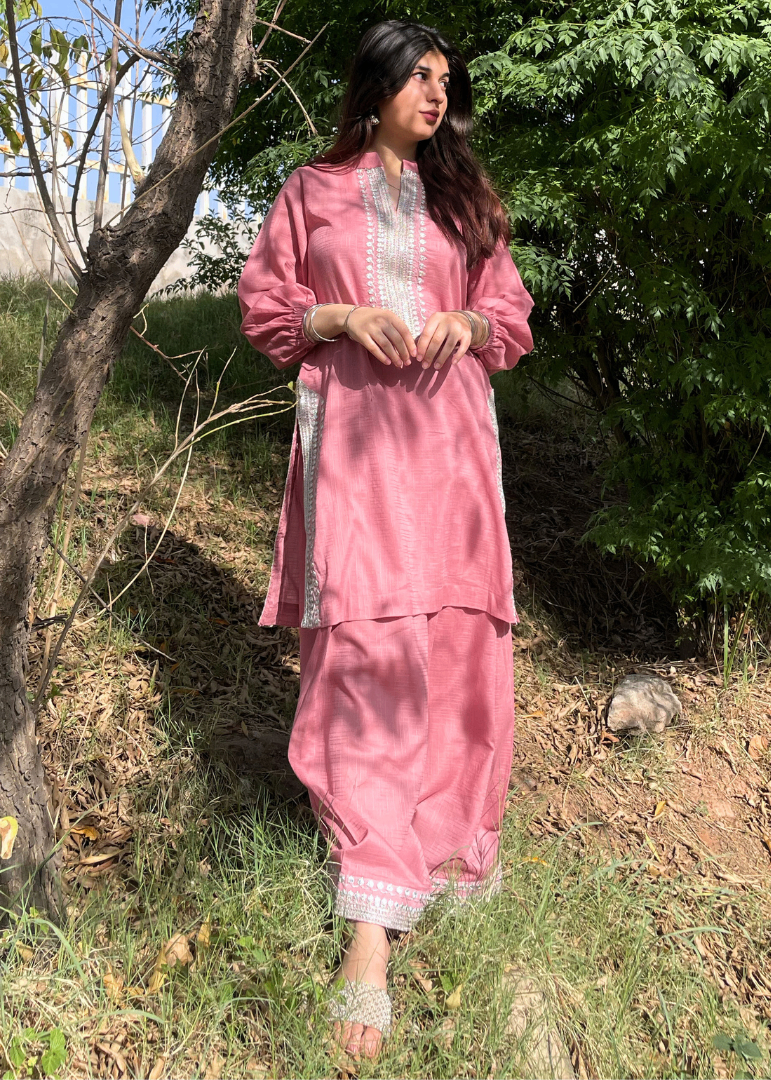 Haya'S Creation Embroidered Tea Pink Tarkashi Lawn with Farshi Shalwar Women 2pcs