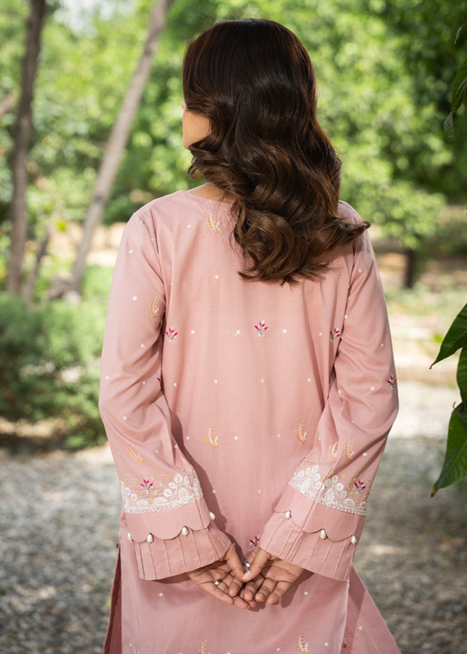 Kross Kulture Embroidered Lawn Suit Women 3pcs