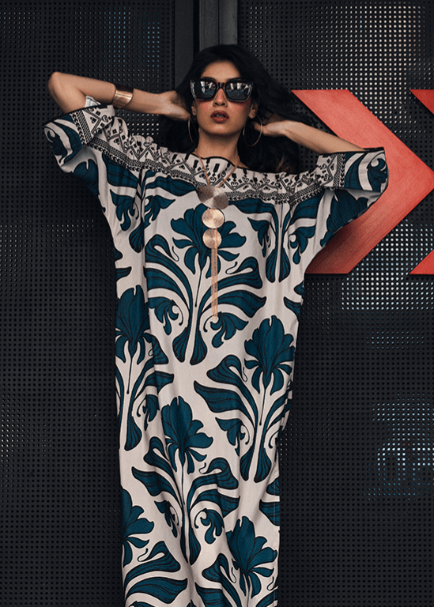 Kaanthaa Desert Bloom Stitched () Women 2pcs