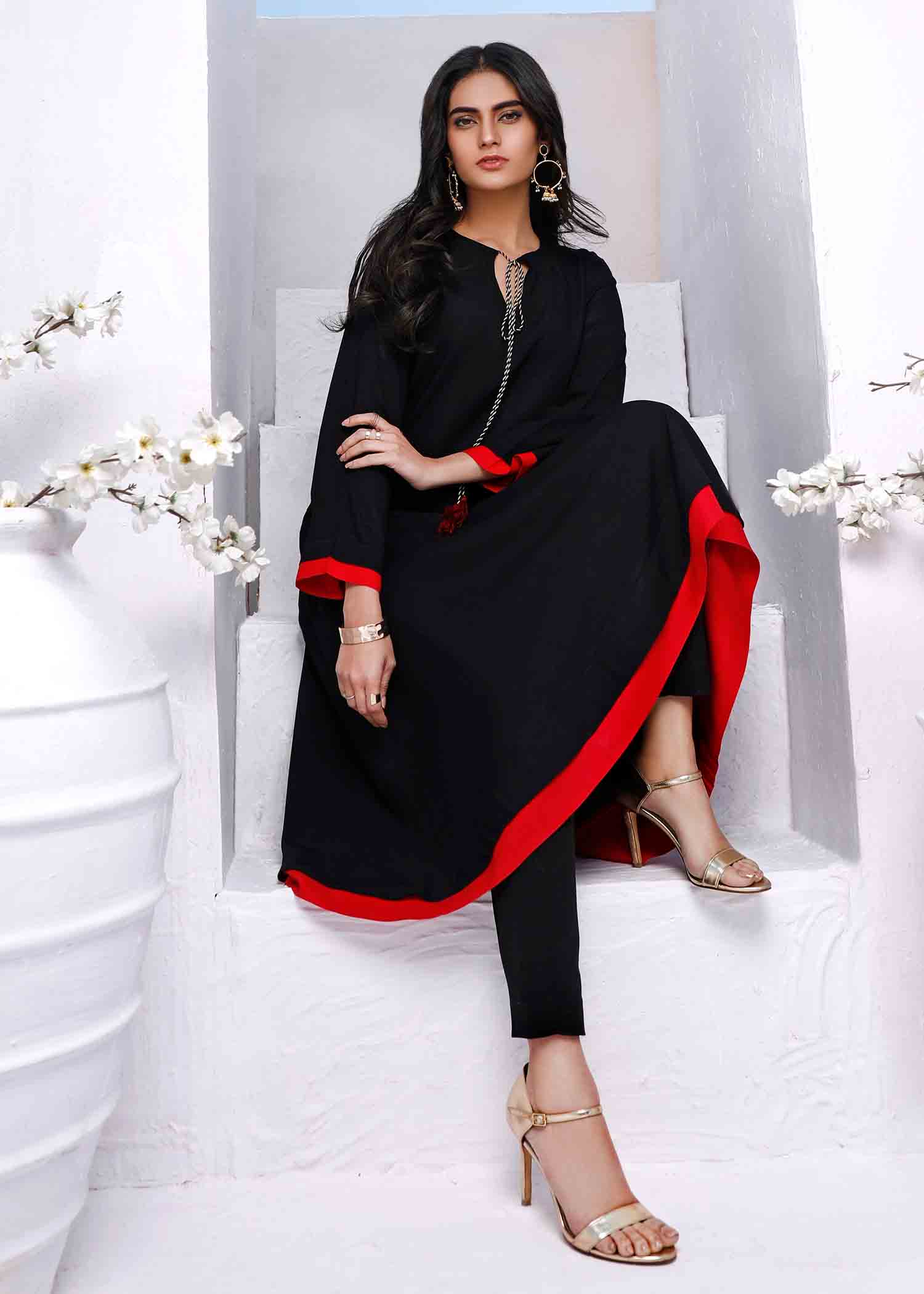 Nuqsh KH 010 Flowy Black A line Shirt. Slim Fit Pants Women 2pcs