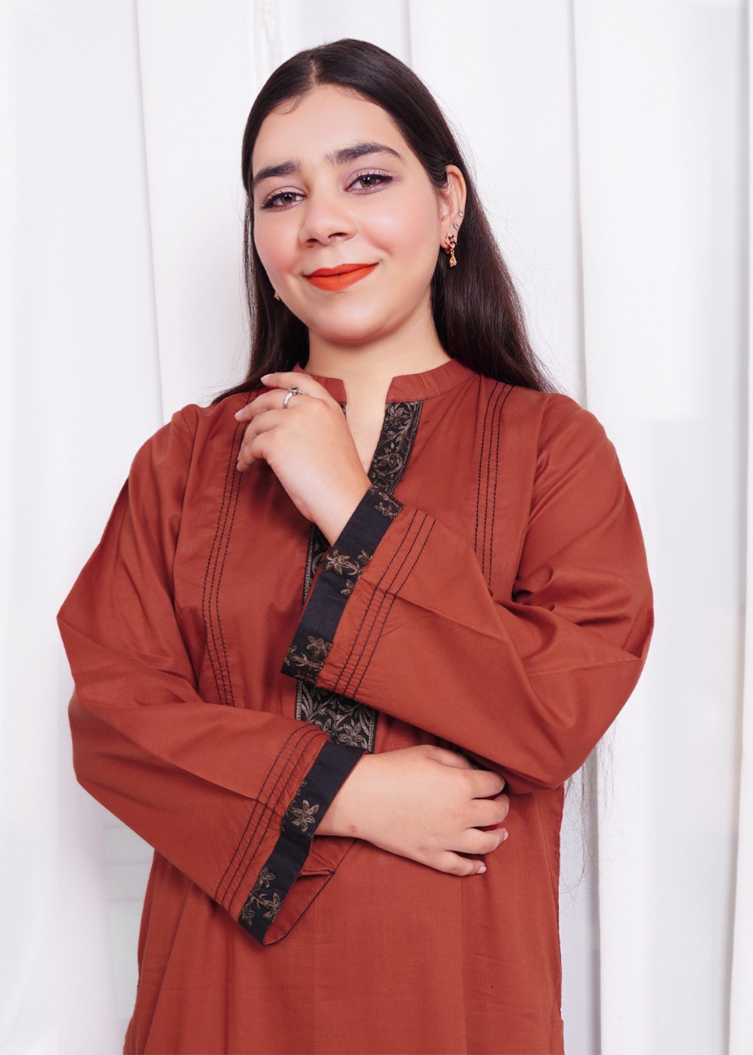 Pretbee Rust Embroidered Cotton Kurta Set Women 2pcs