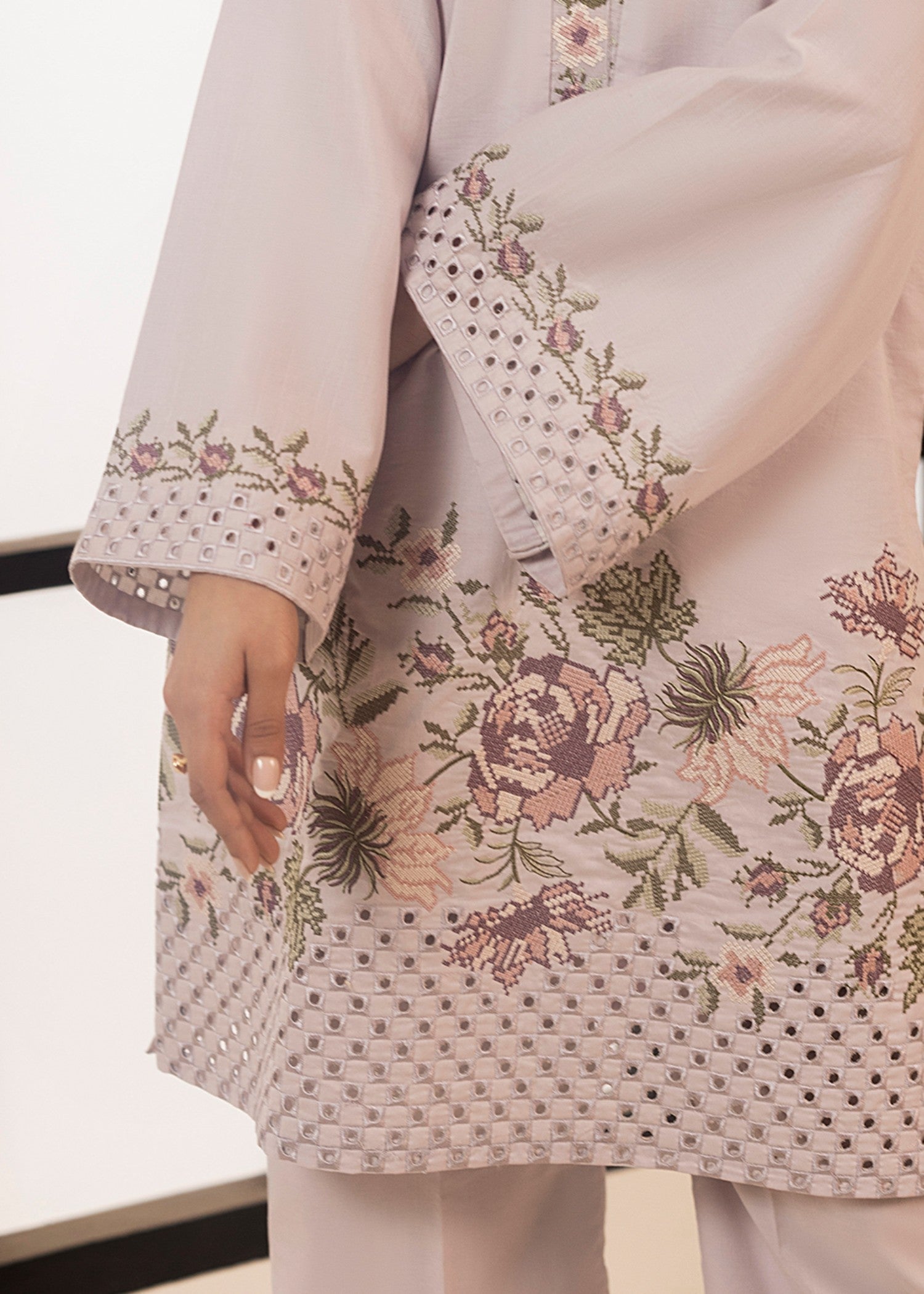 Cinq Apparel Laven Women 2pcs