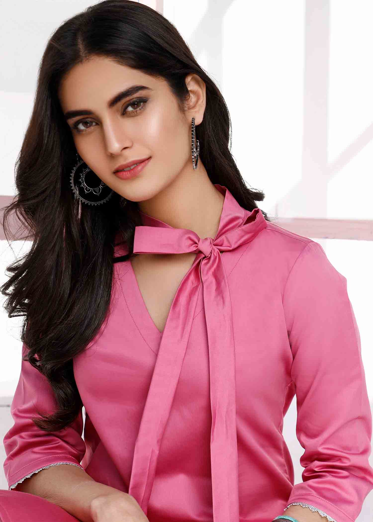 Nuqsh KH 008 Fruit Dove Pink Shirt. Off White Pants Women