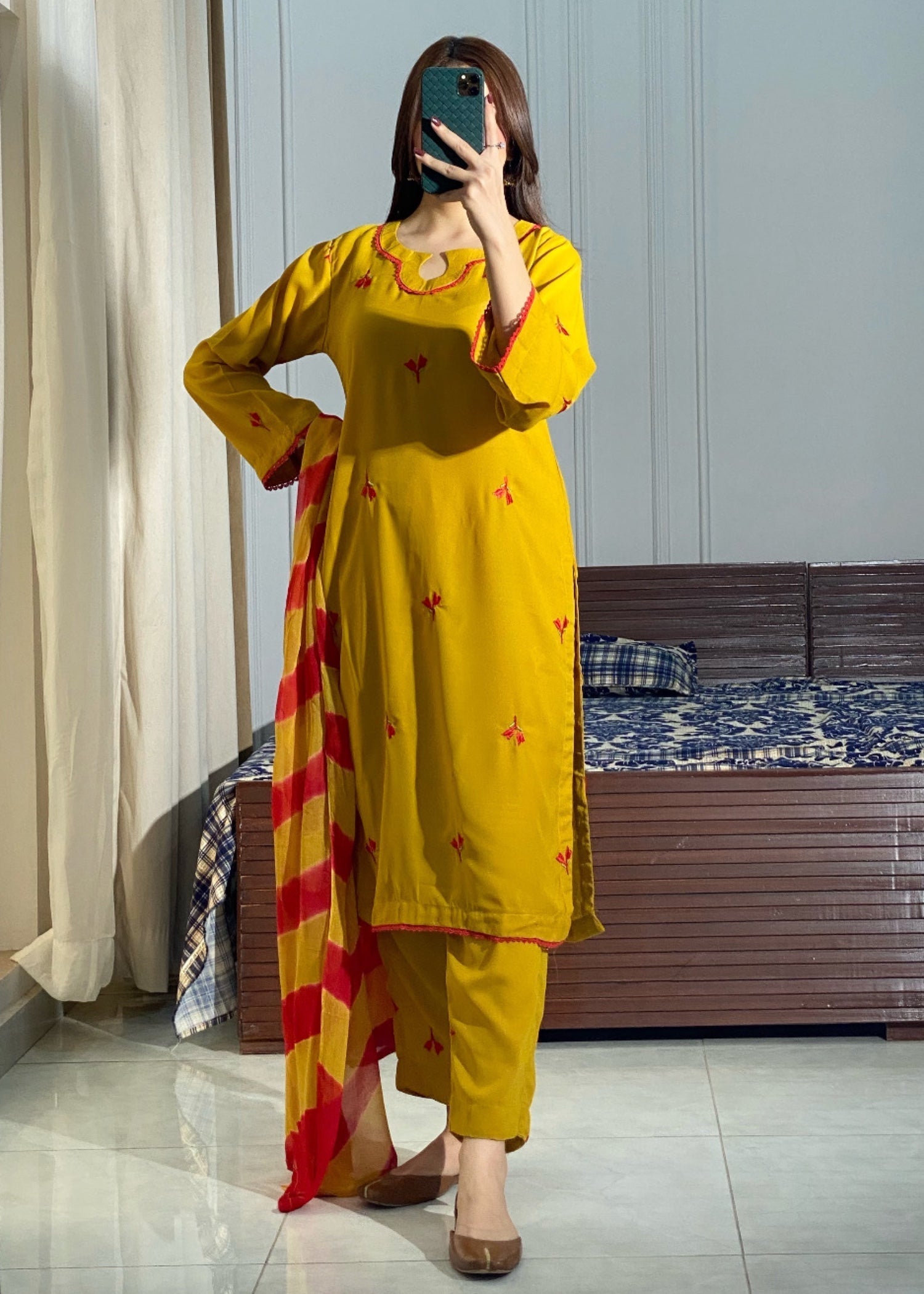 Ayesha B (honybee) Women 3pcs