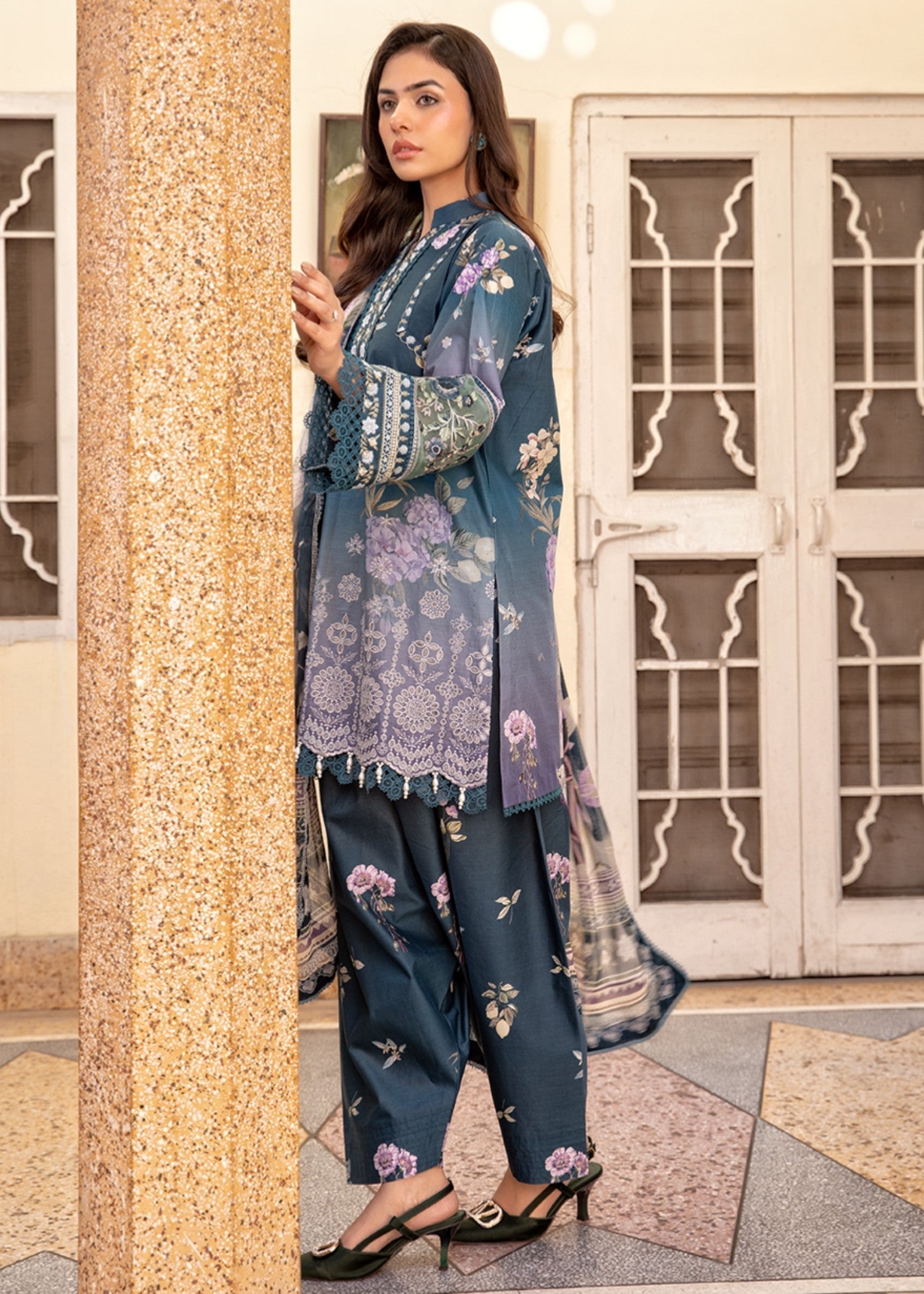 Meerak Pret NEELOFAR PRET Women 3pcs