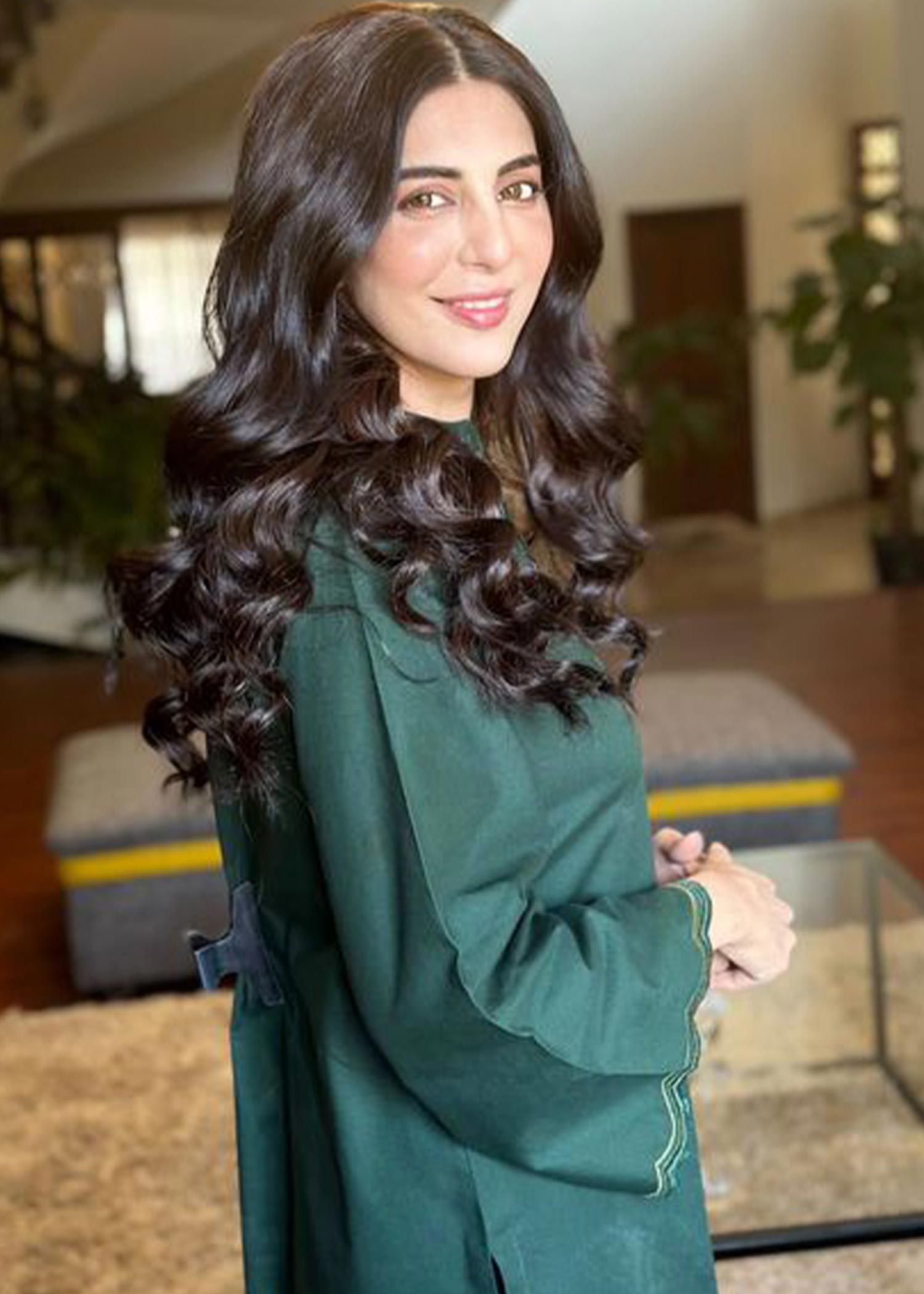 Aks-e-Jahan Emerald Suit Women 2pcs