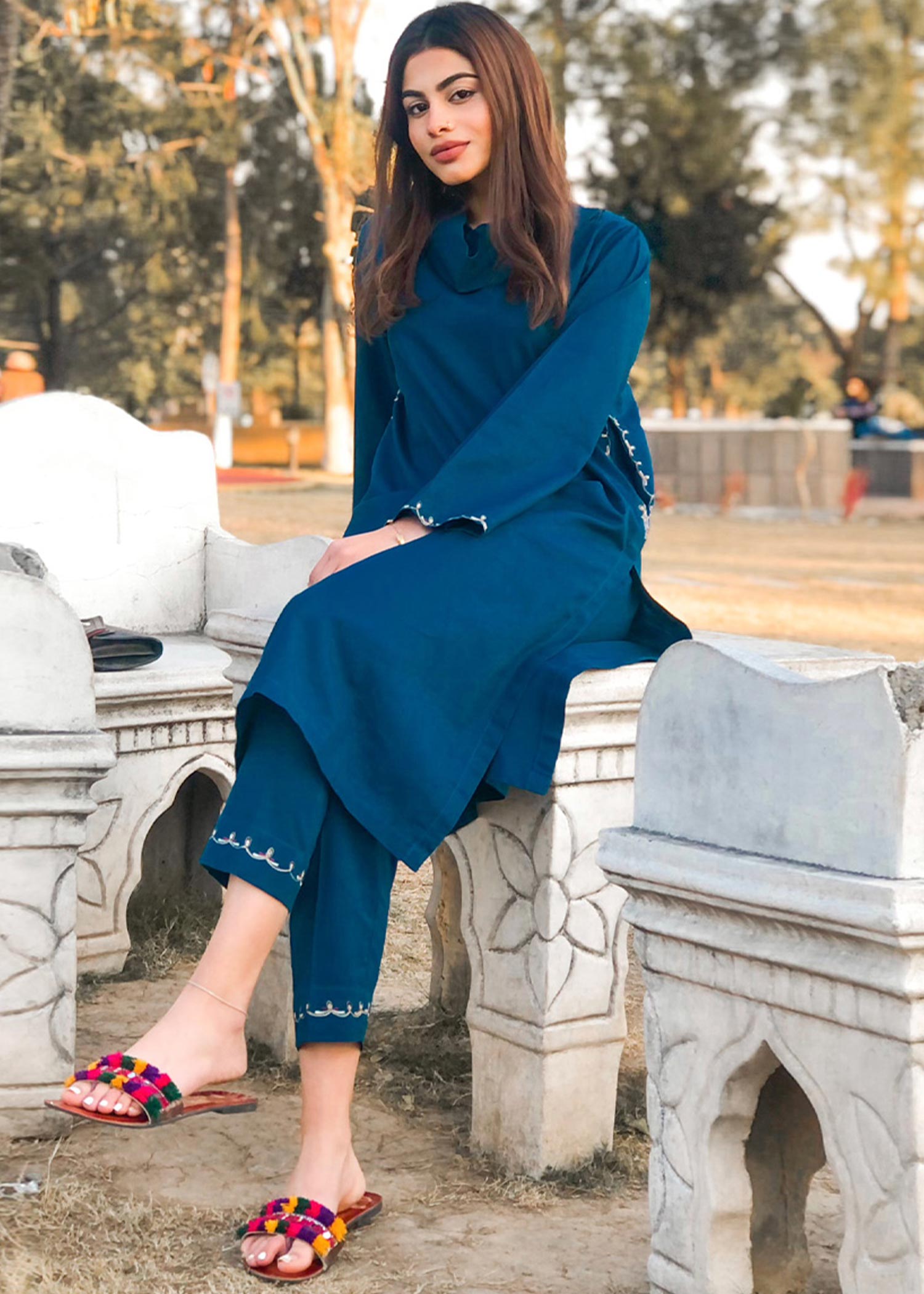 Aks-e-Jahan Teal Peony suit Women 2pcs