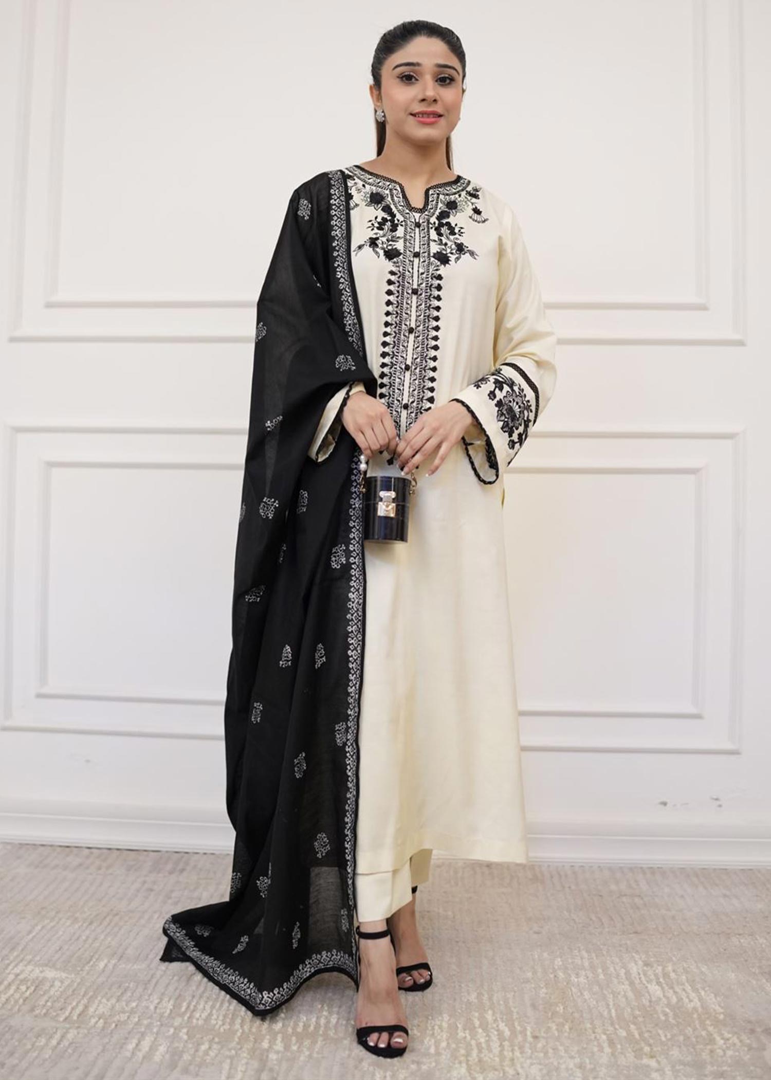 Maroon By Iqra Chaudhry VAINILLA OFF WHITE Women 3pcs