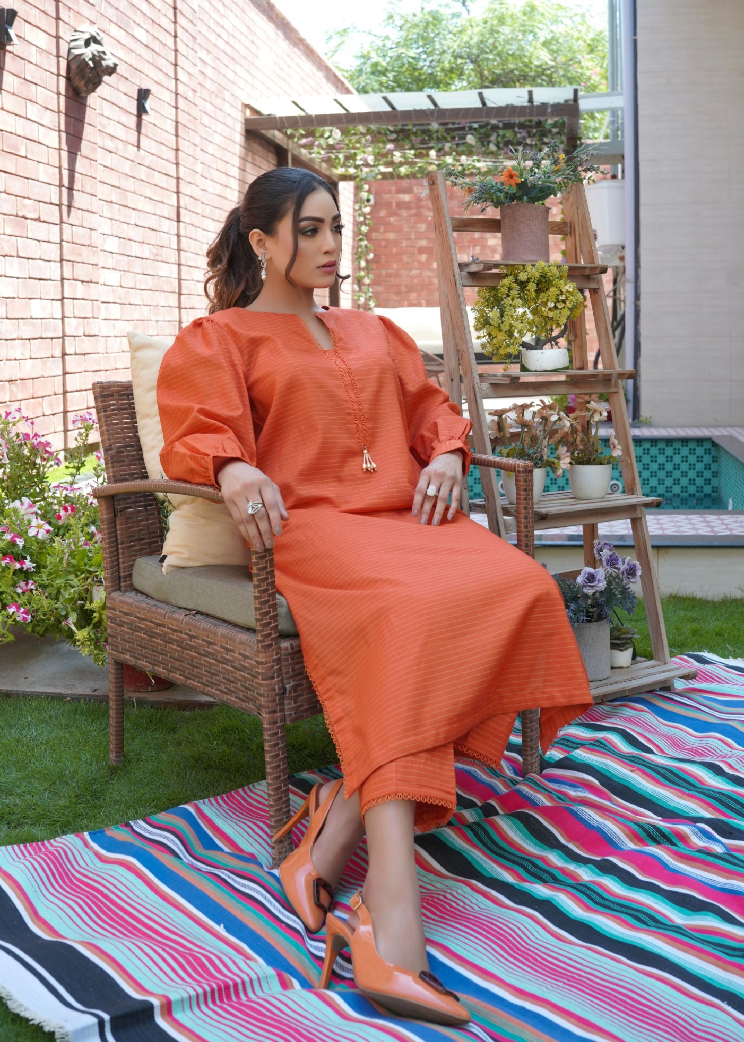 Yolo Pret GOLDEN STRIPE MAISURI LAWN SOLID R24 0001 Women 2pcs