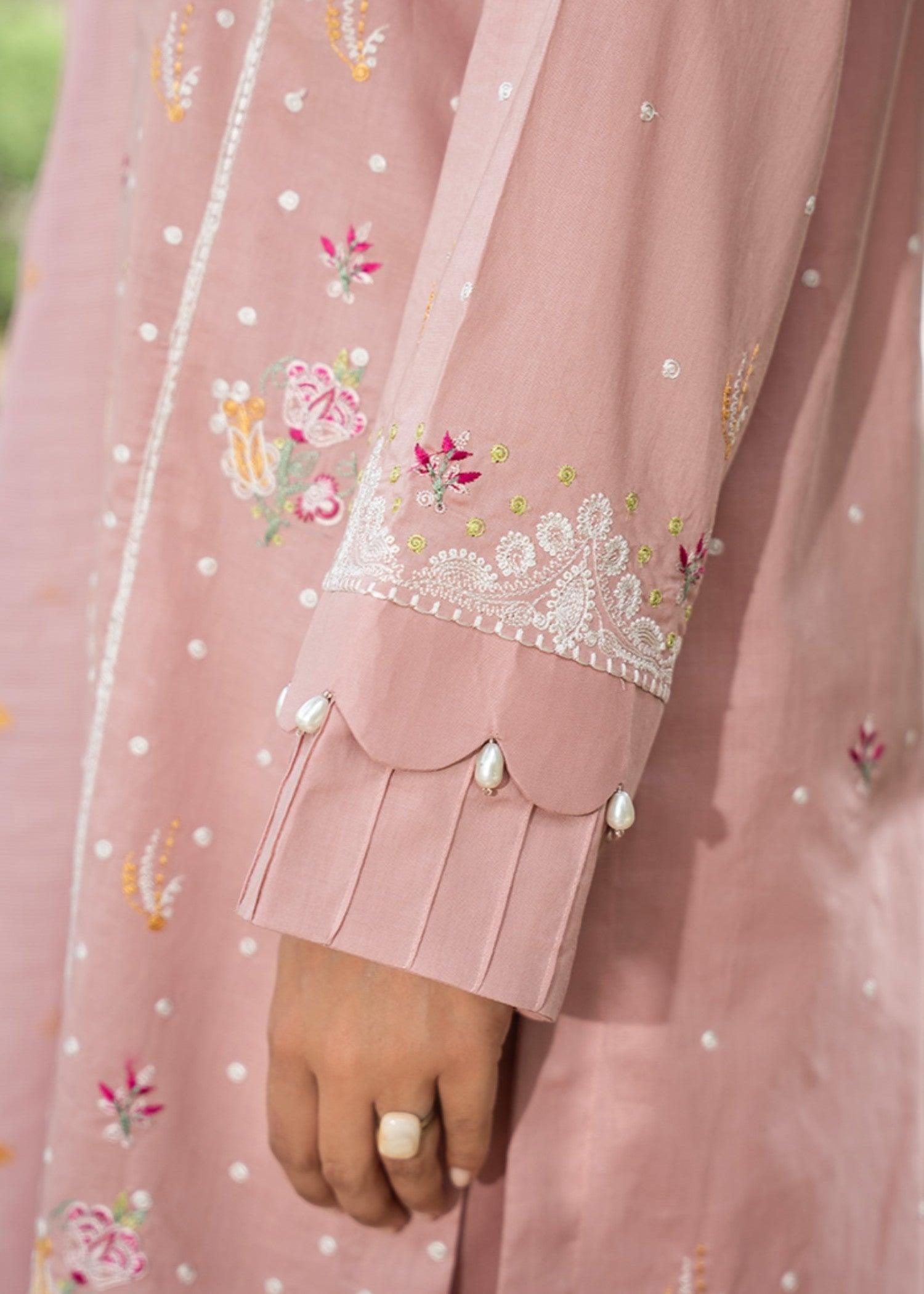 Kross Kulture Embroidered Lawn Suit Women 3pcs