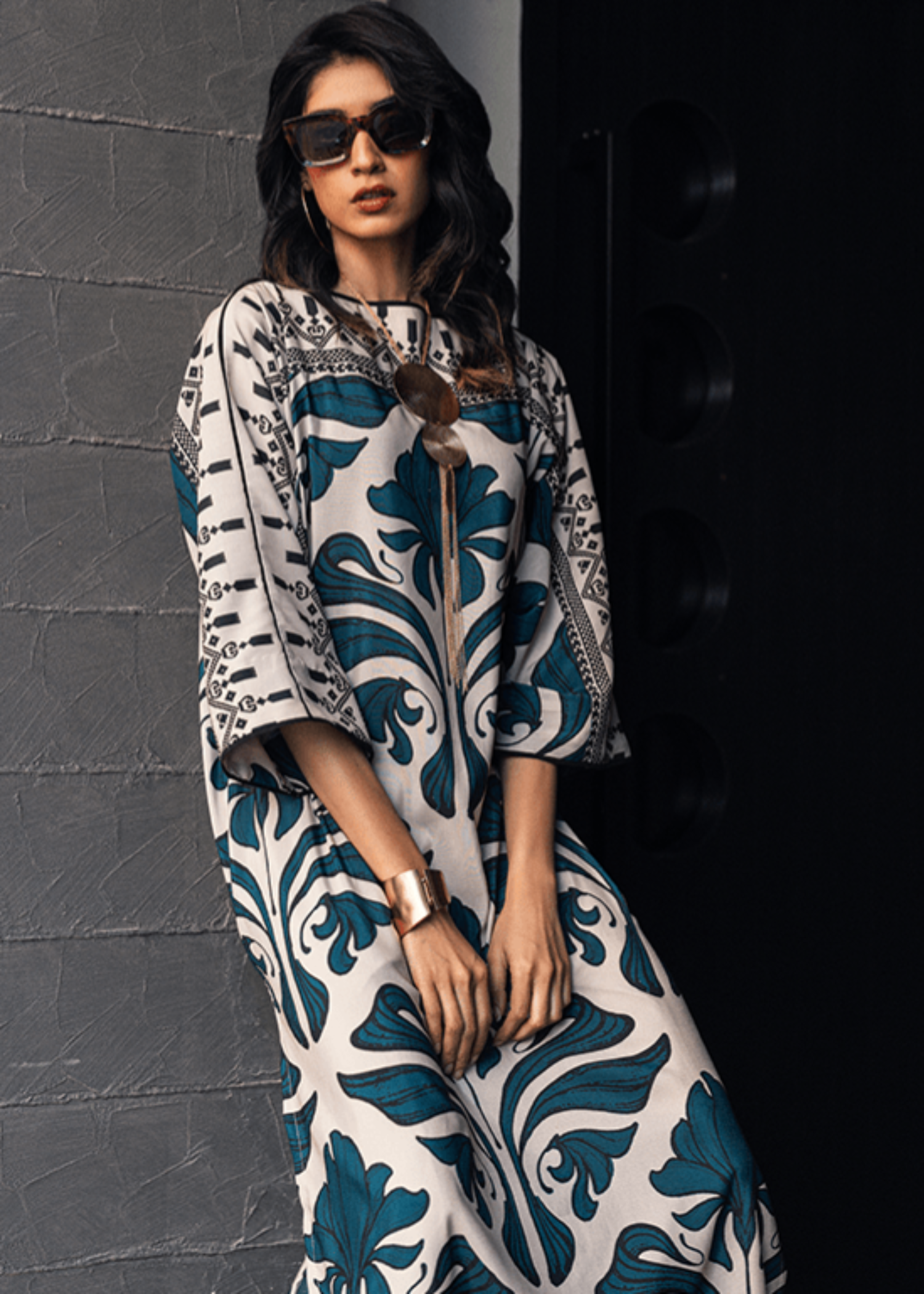 Kaanthaa Desert Bloom Stitched () Women 2pcs