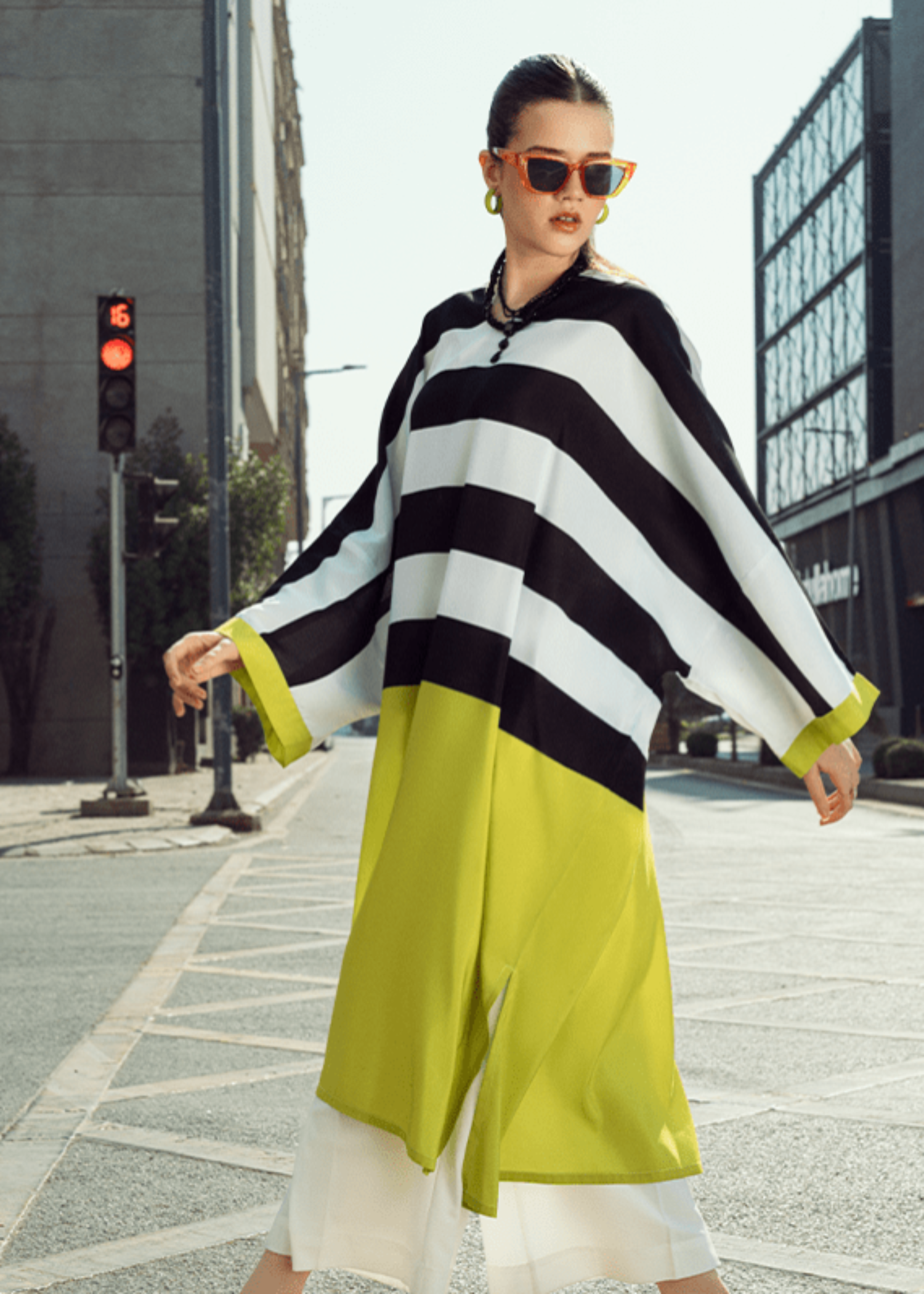 Kaanthaa Neon Nights Stitched () Women 1pcs