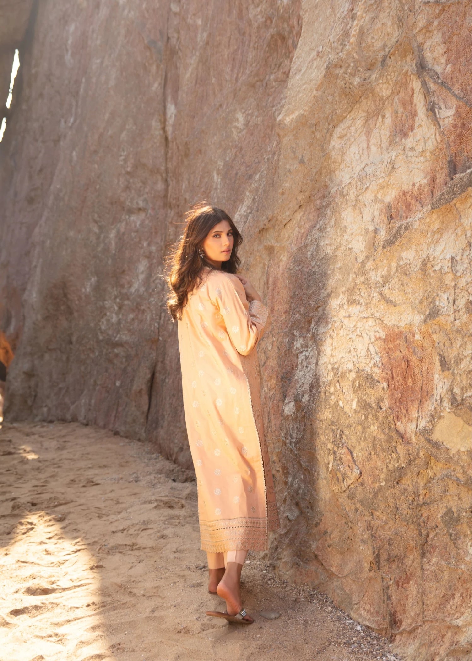 Meeraki Beige Bliss Women 2pcs