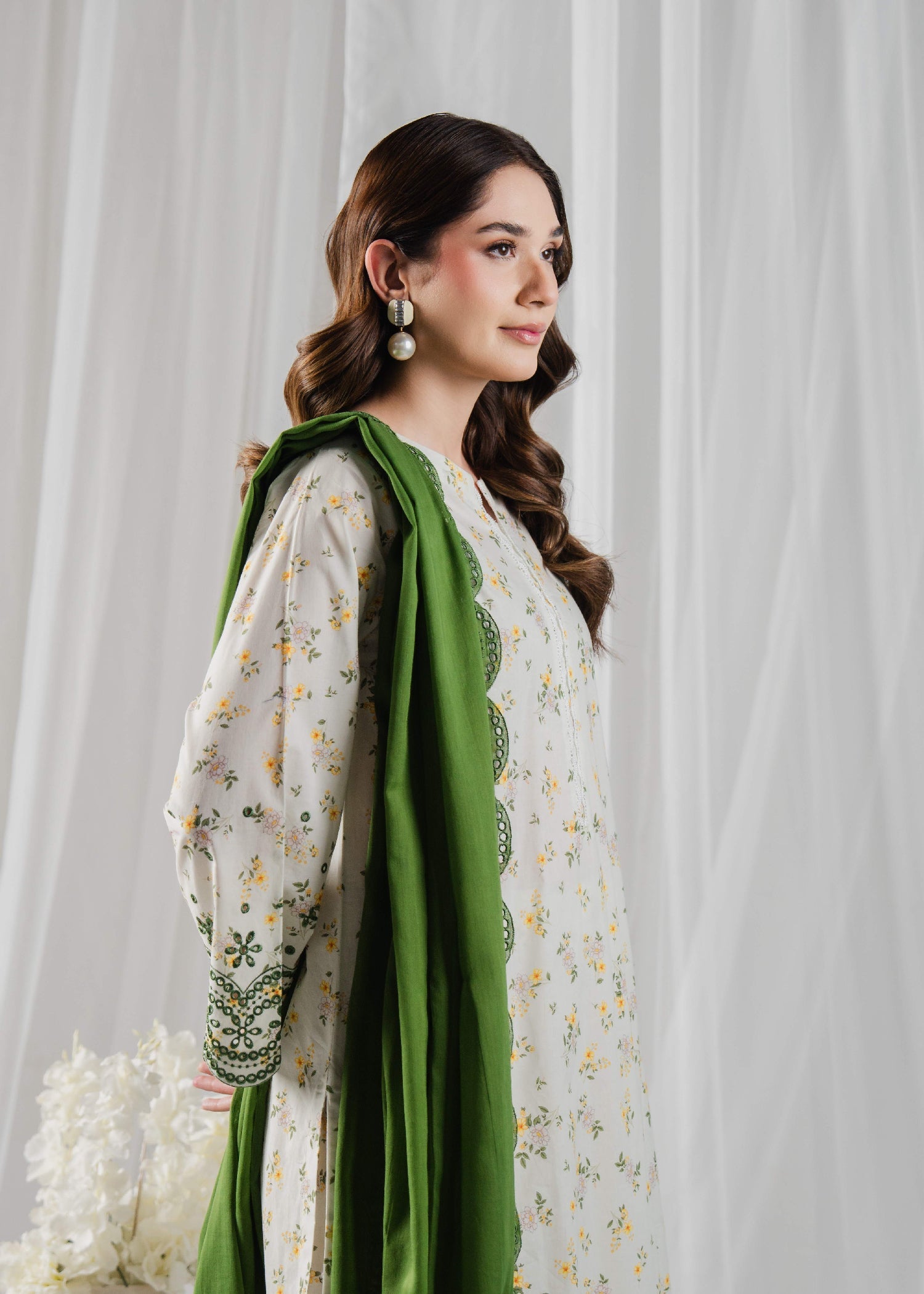 Buzzazi Ivory Yellow Printed Suit Women 3pcs