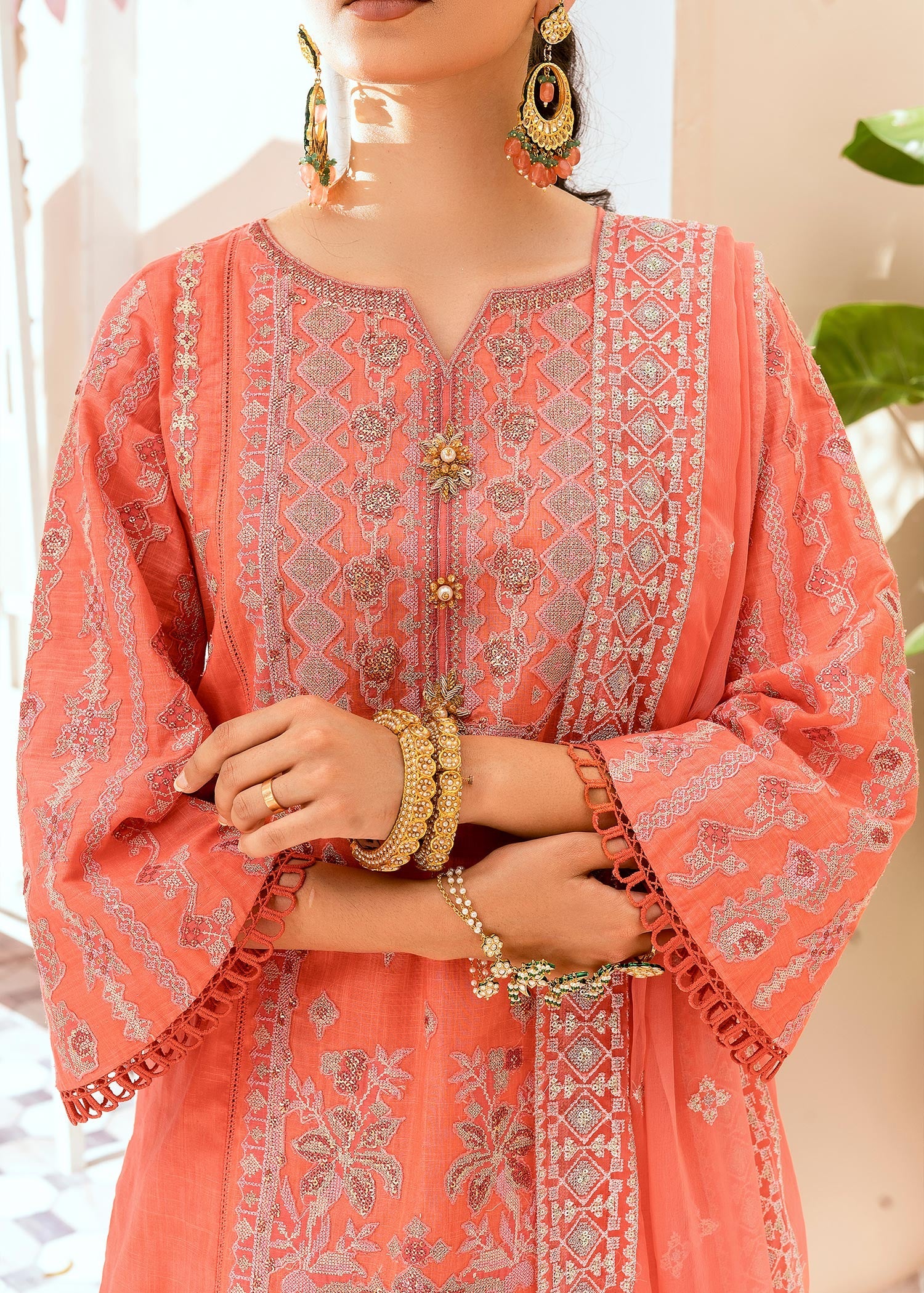 Shurooq Chambeli Women