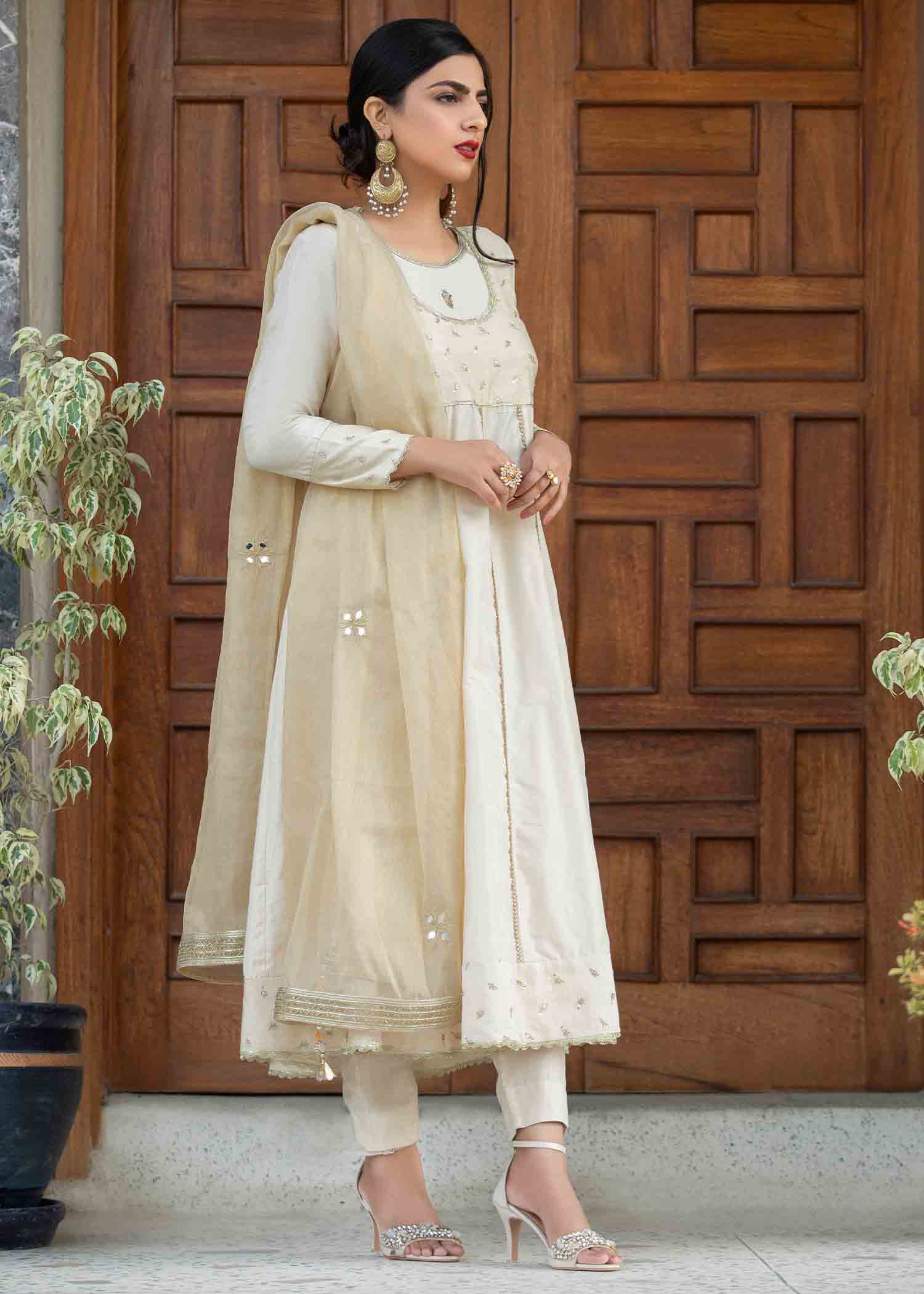 Nuqsh NRA 009 Ivory Kalidaar Pishwas Women 3pcs