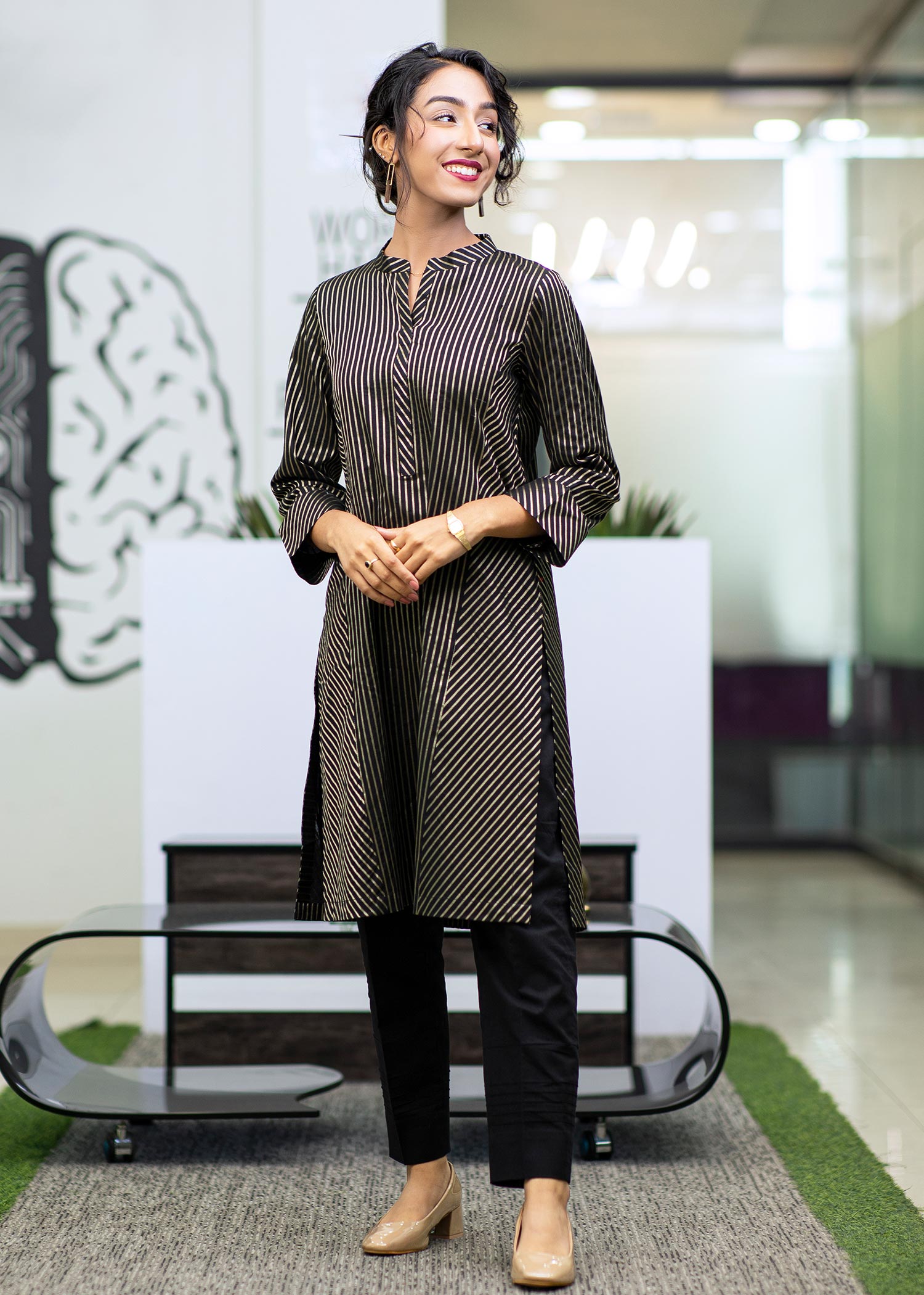 Eraj Hussain Wednesday Team Meetings — Black Kurta Placket Women 1pcs