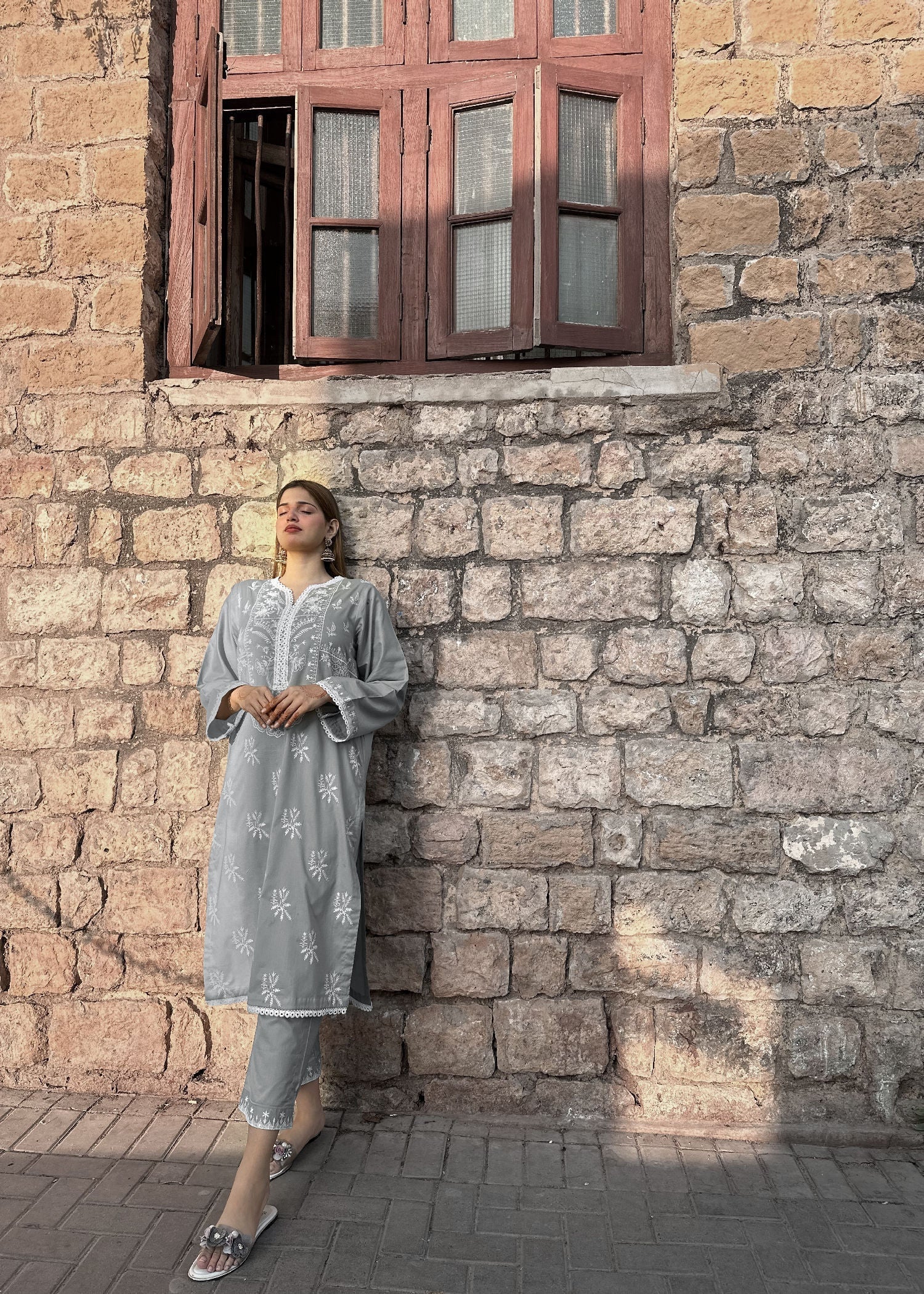 Bareeq Outfits MAAHIRU Women 2pcs