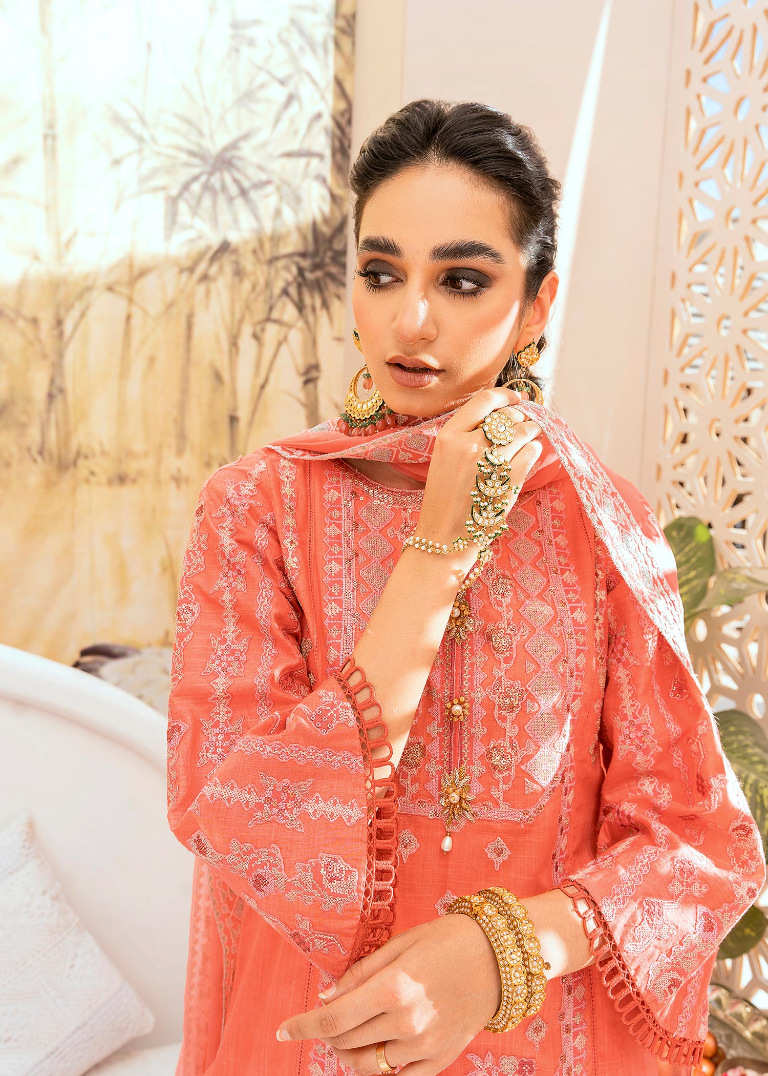 Shurooq Chambeli Women