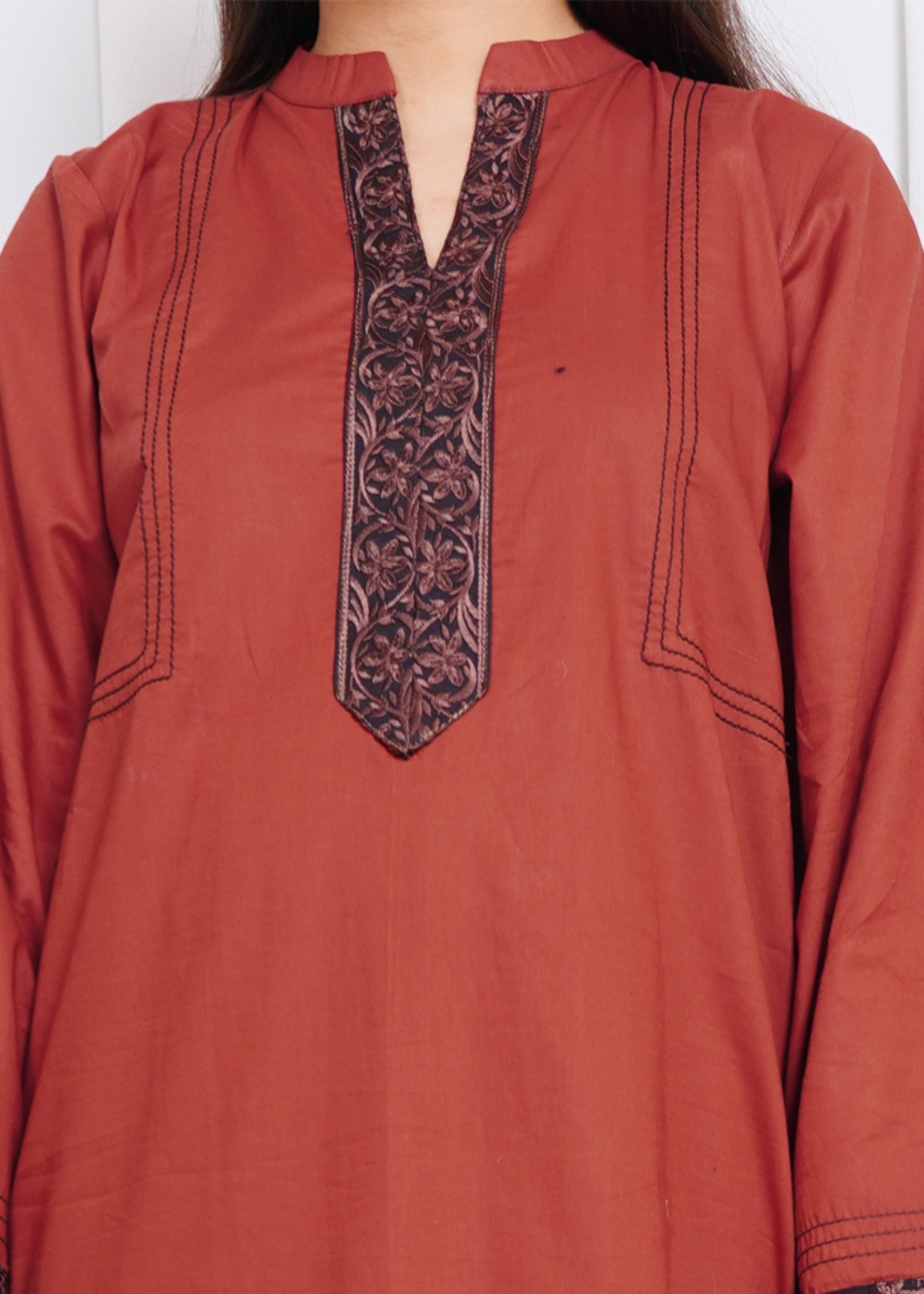 Pretbee Rust Embroidered Cotton Kurta Set Women 2pcs