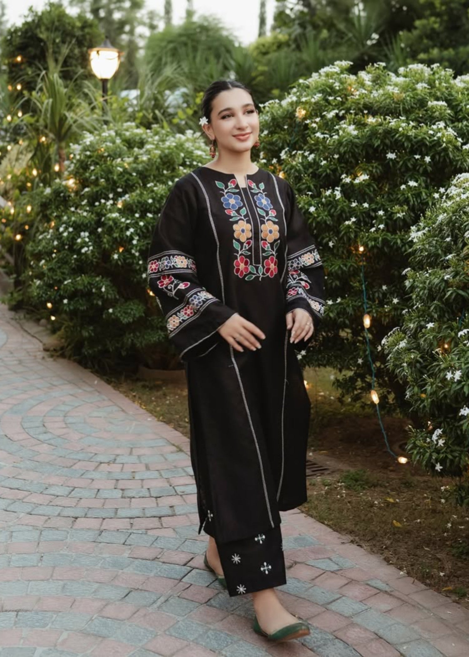 Shehroz Fashion ZEENAT EMBROIDERY LAWN DRESS Women 2pcs