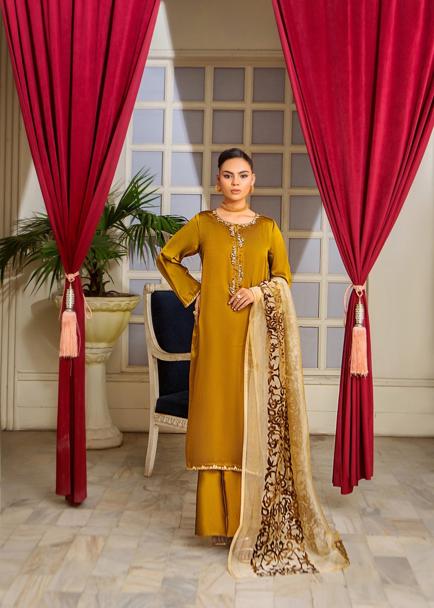 Alnuqat AURA DRESS Made In Soft Silk Fabric Women 3pcs