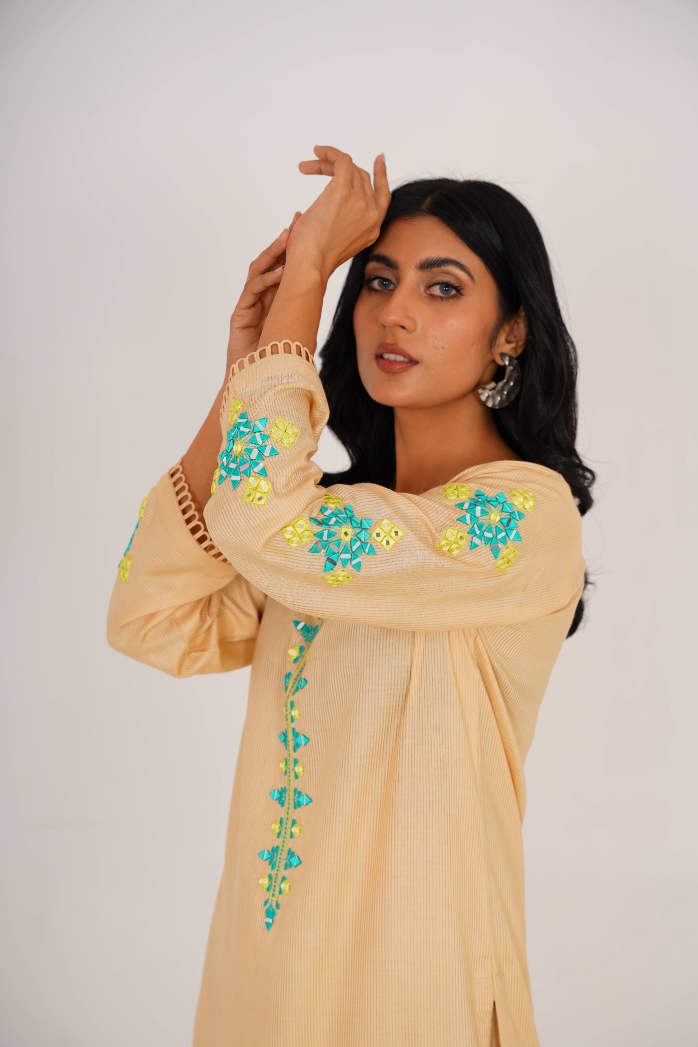 Azhar & Farukh AZ 57 beige Women 2pcs