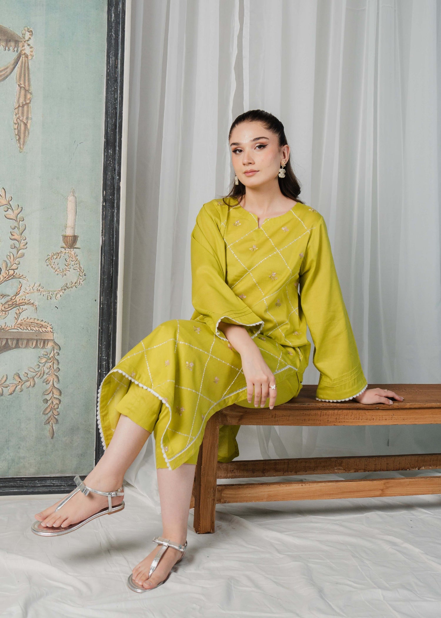 Buzzazi Embroidered Lime Women 2pcs