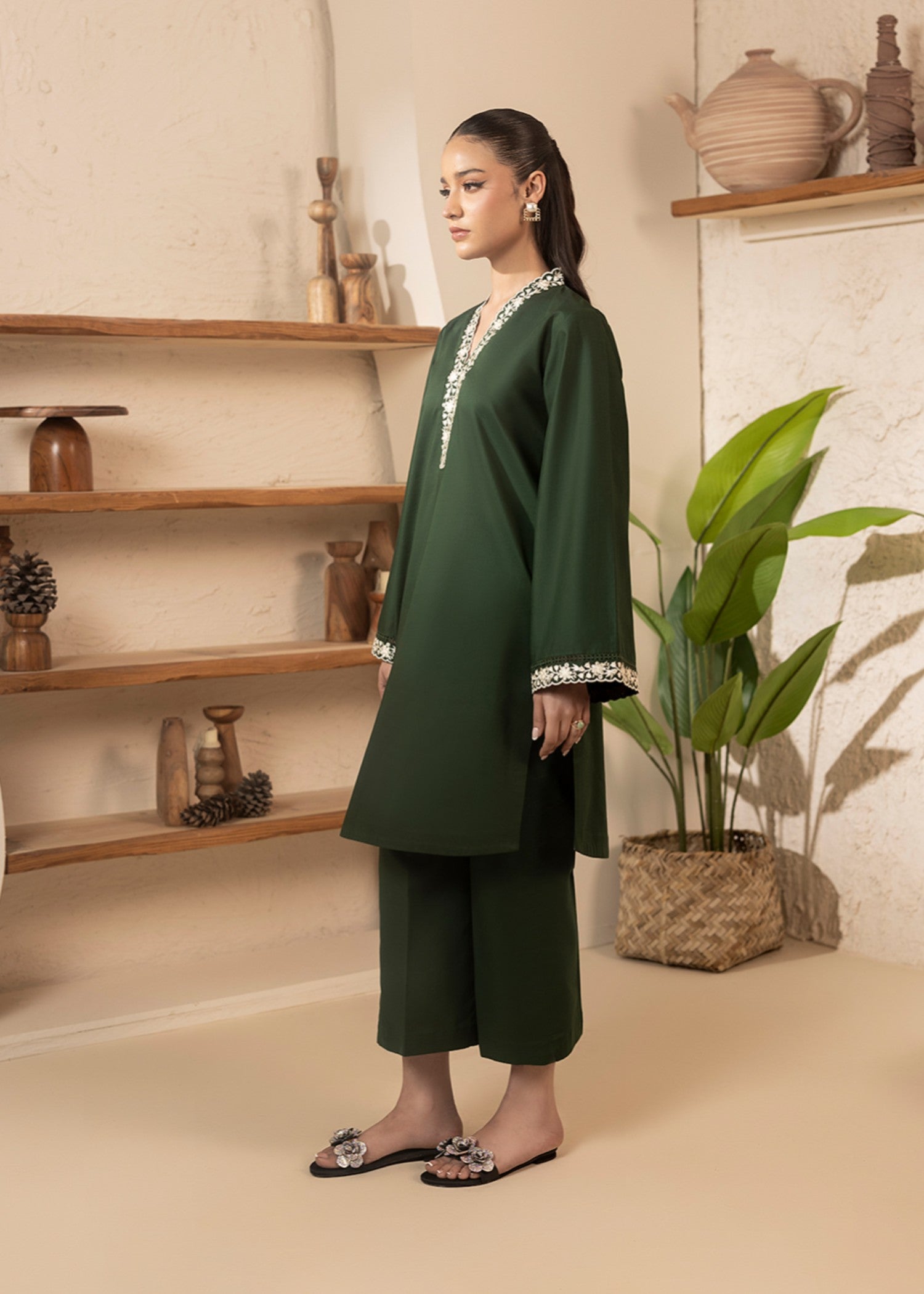 Cinq Apparel Emereld Women 2pcs