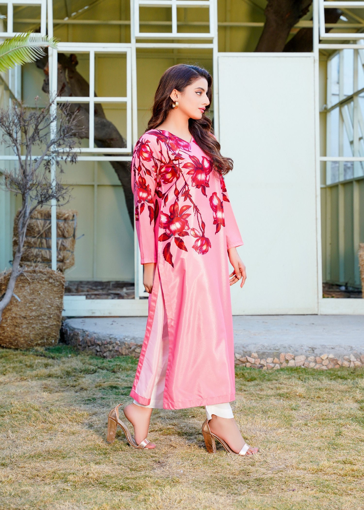 Athena Apparels Lumina: Pink Long Shirt With Red Floral Work 394 Women 1pcs