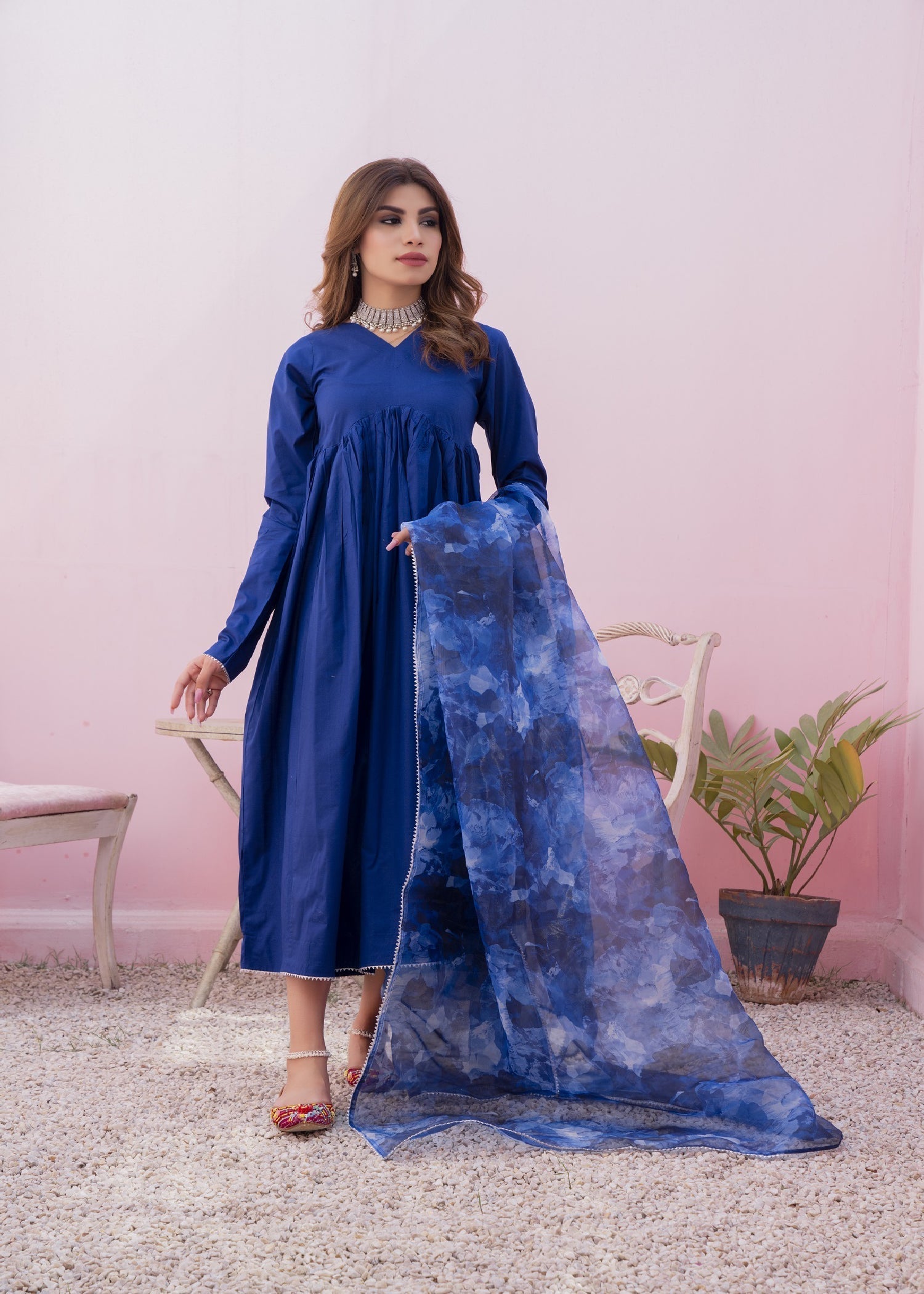 Emeralds ROSHAN JAHAN Women 1pcs