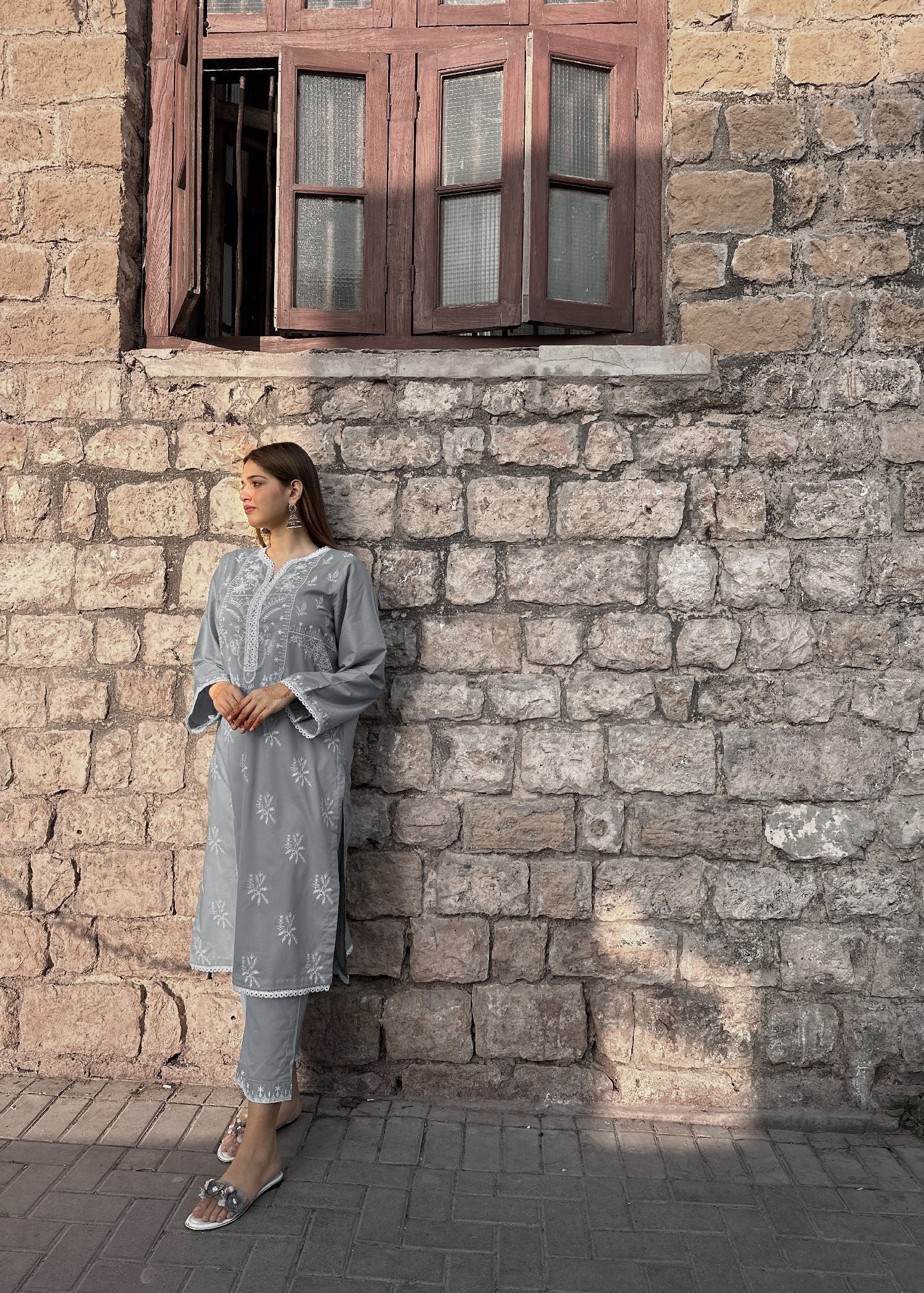 Bareeq Outfits MAAHIRU Women 2pcs