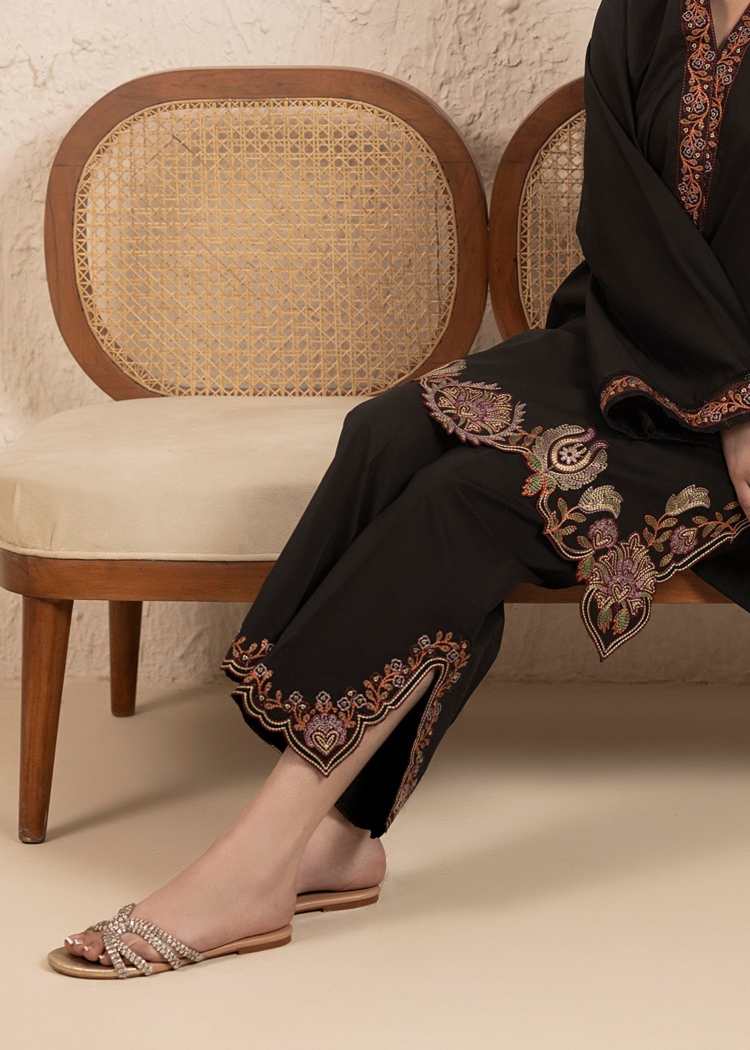 Cinq Apparel Onyx Women 2pcs