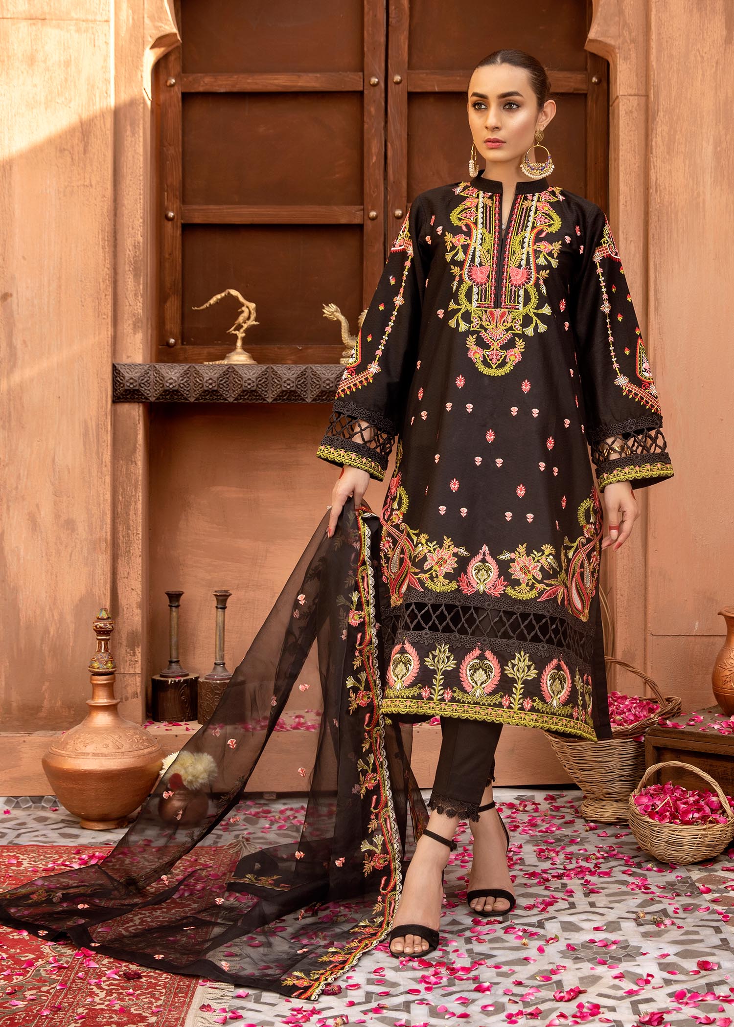 Zoya & Zaha ZOYA&ZAHA Black Kashmiri 004 Women 3pcs