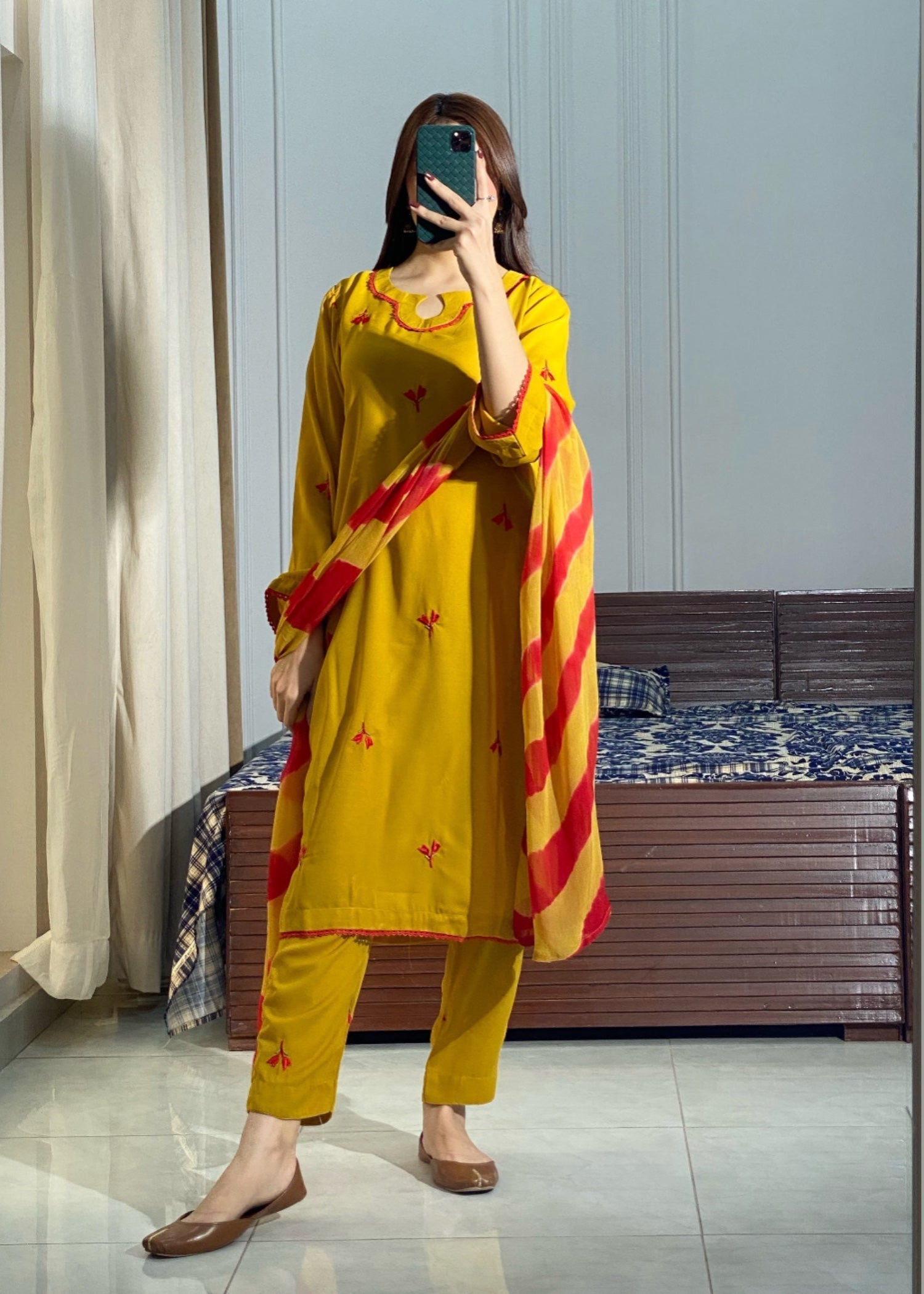 Ayesha B (honybee) Women 3pcs