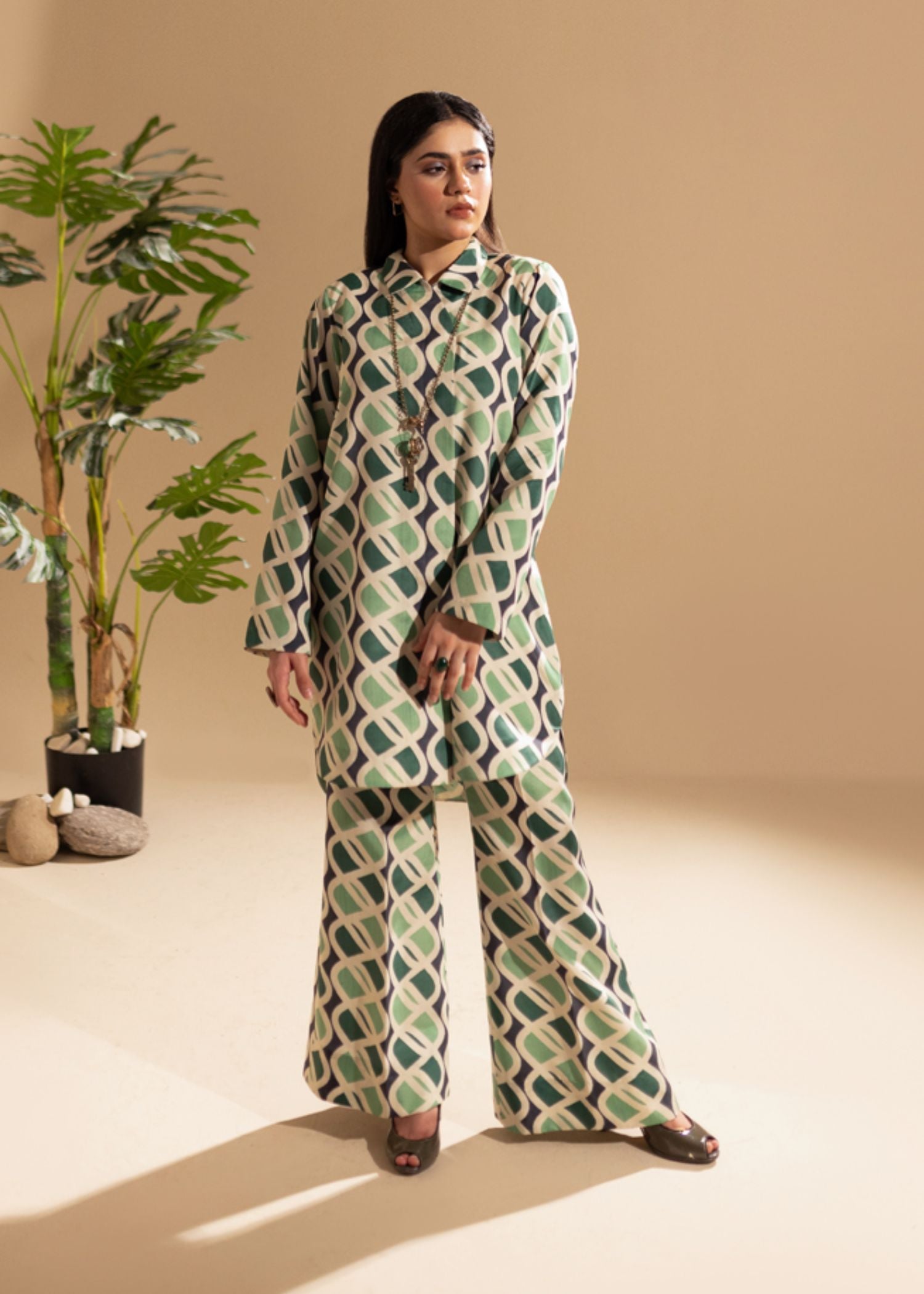 Fozia Khalid Emeraude Women 2pcs